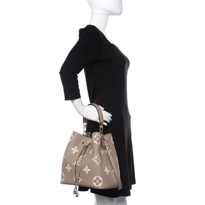 Louis Vuitton Empreinte Monogram Giant Neonoe MM Tourterelle Creme 3 of 10