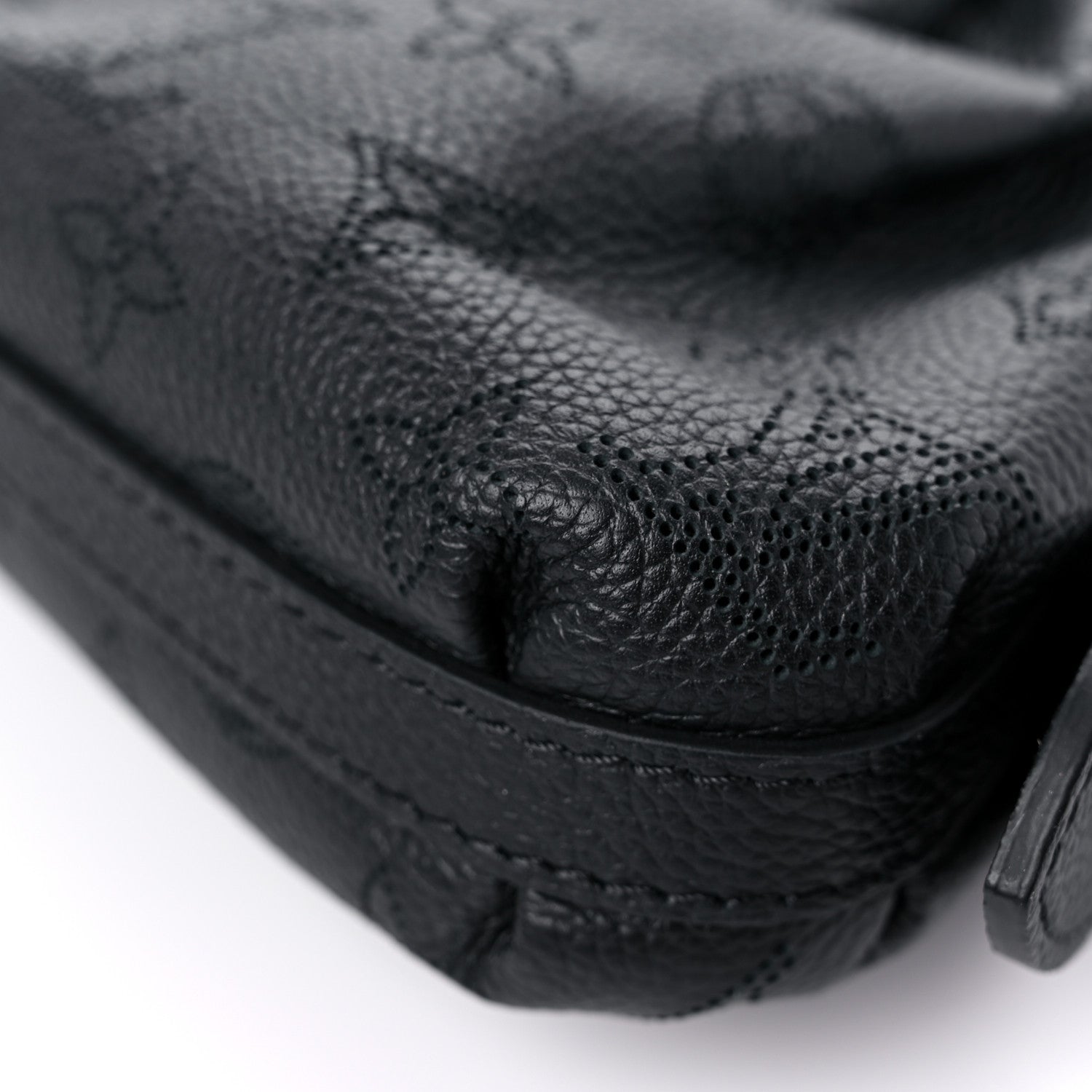 Louis Vuitton Mahina Scala Mini Pouch Black 8 of 13