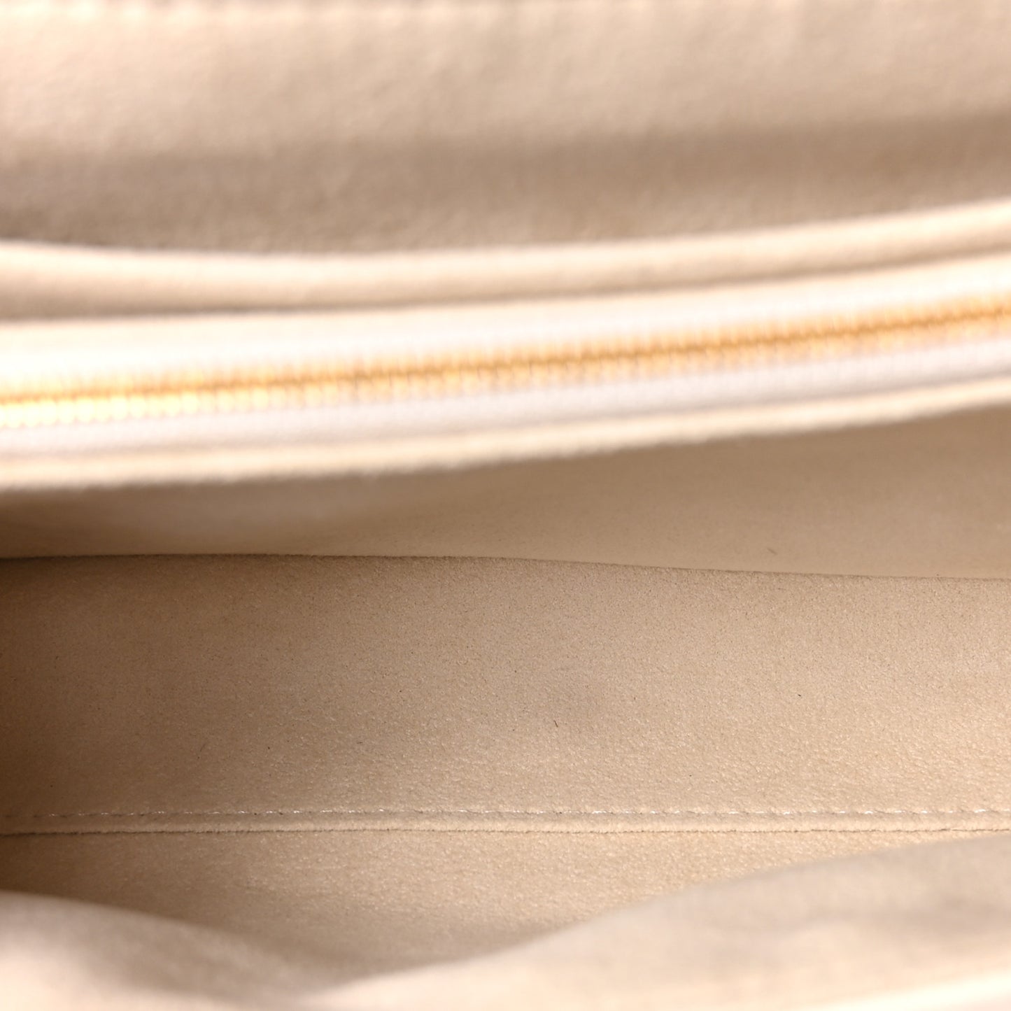 Calfskin New Wave Chain Bag MM NM Ivory
