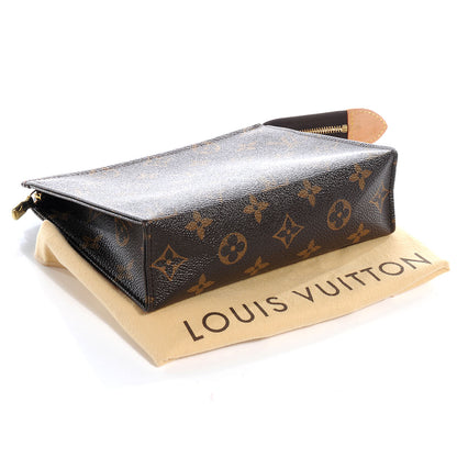 Louis Vuitton Monogram Toiletry Pouch 19 4 of 7