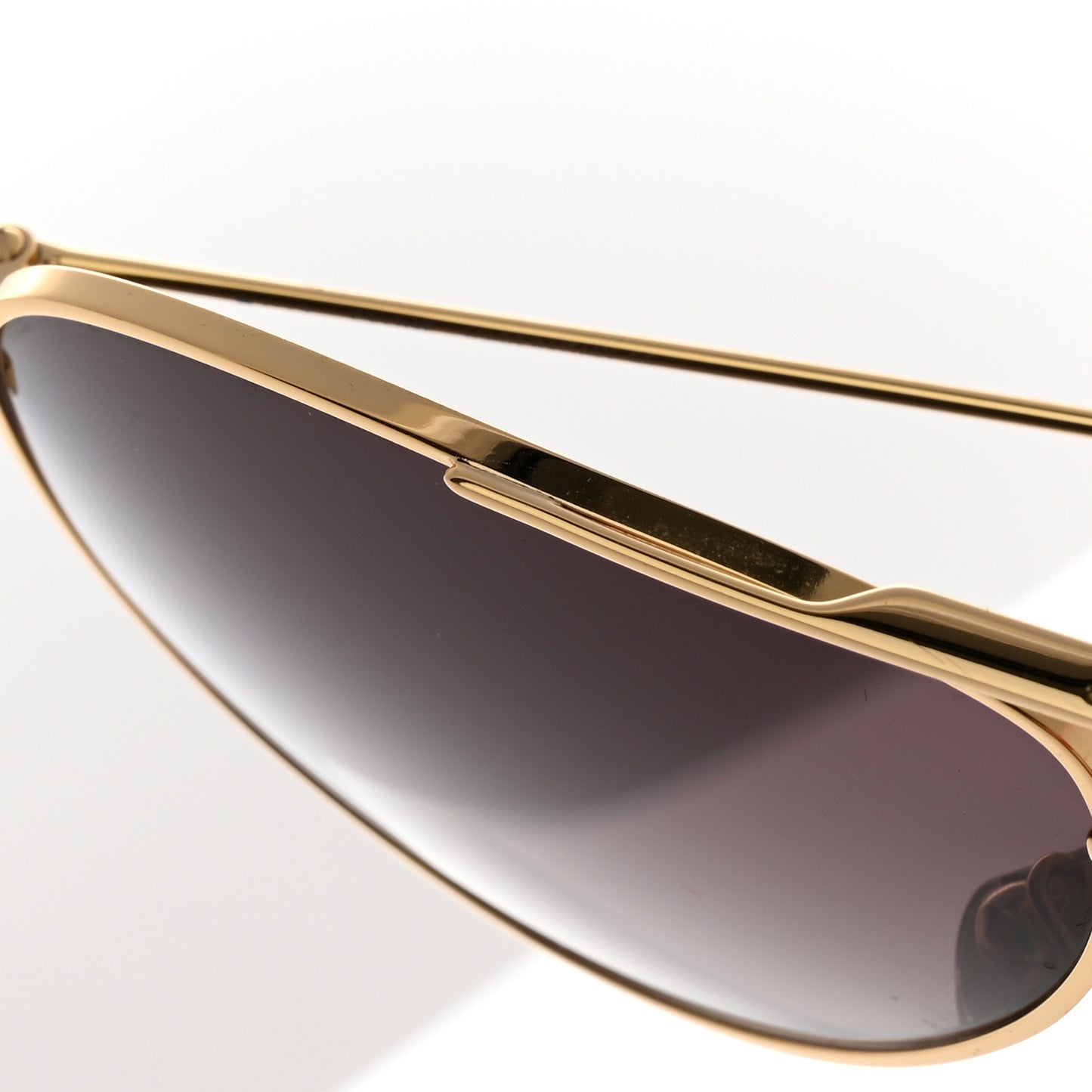 Aviator Sunglasses CL 40062U Gold