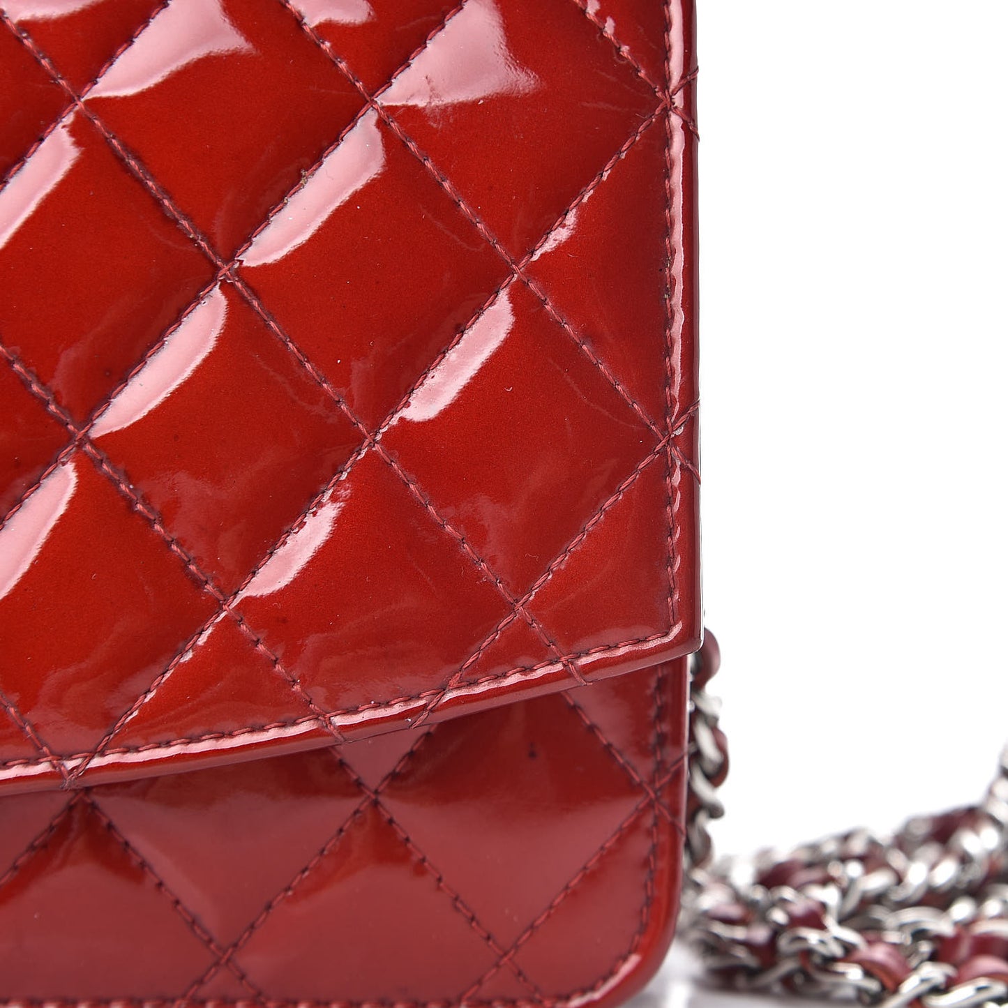 Patent Quilted Brilliant Wallet On Chain WOC Red