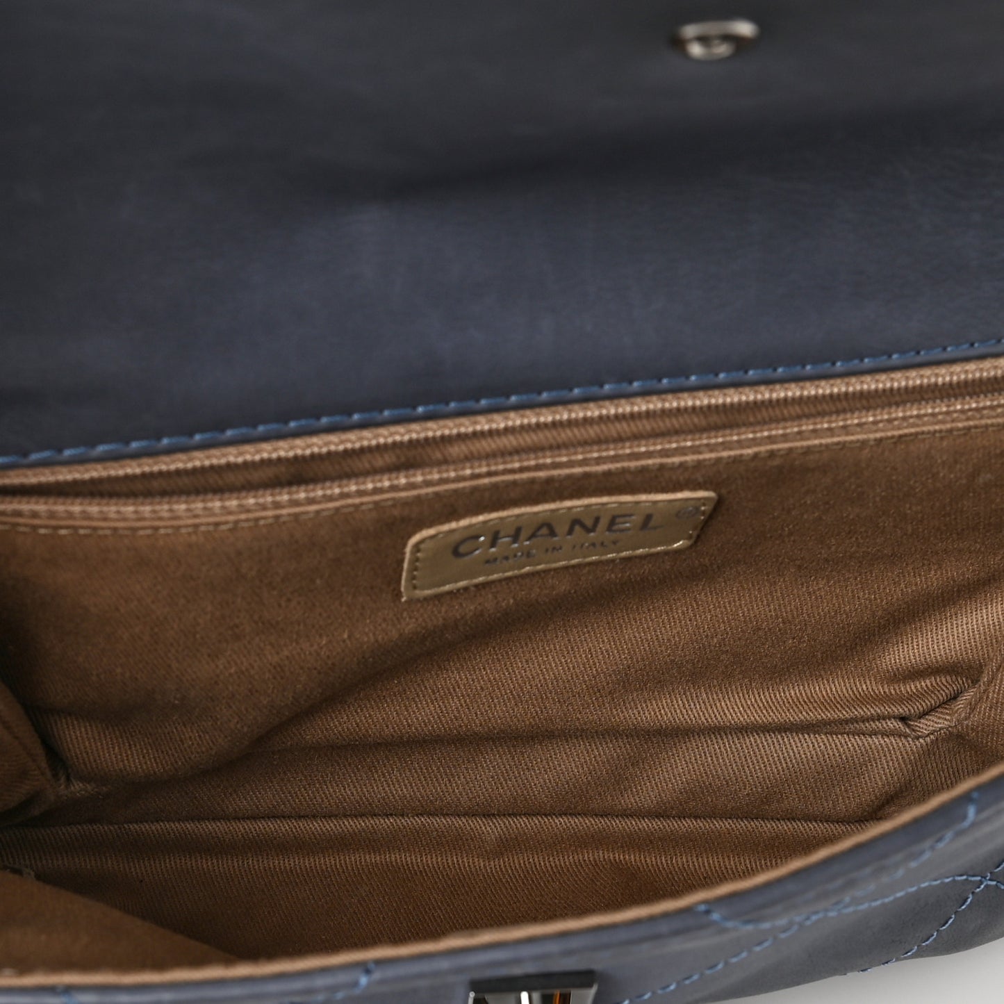 Washed Calfskin Diamond Stitch Hamptons Clutch With Chain Blue