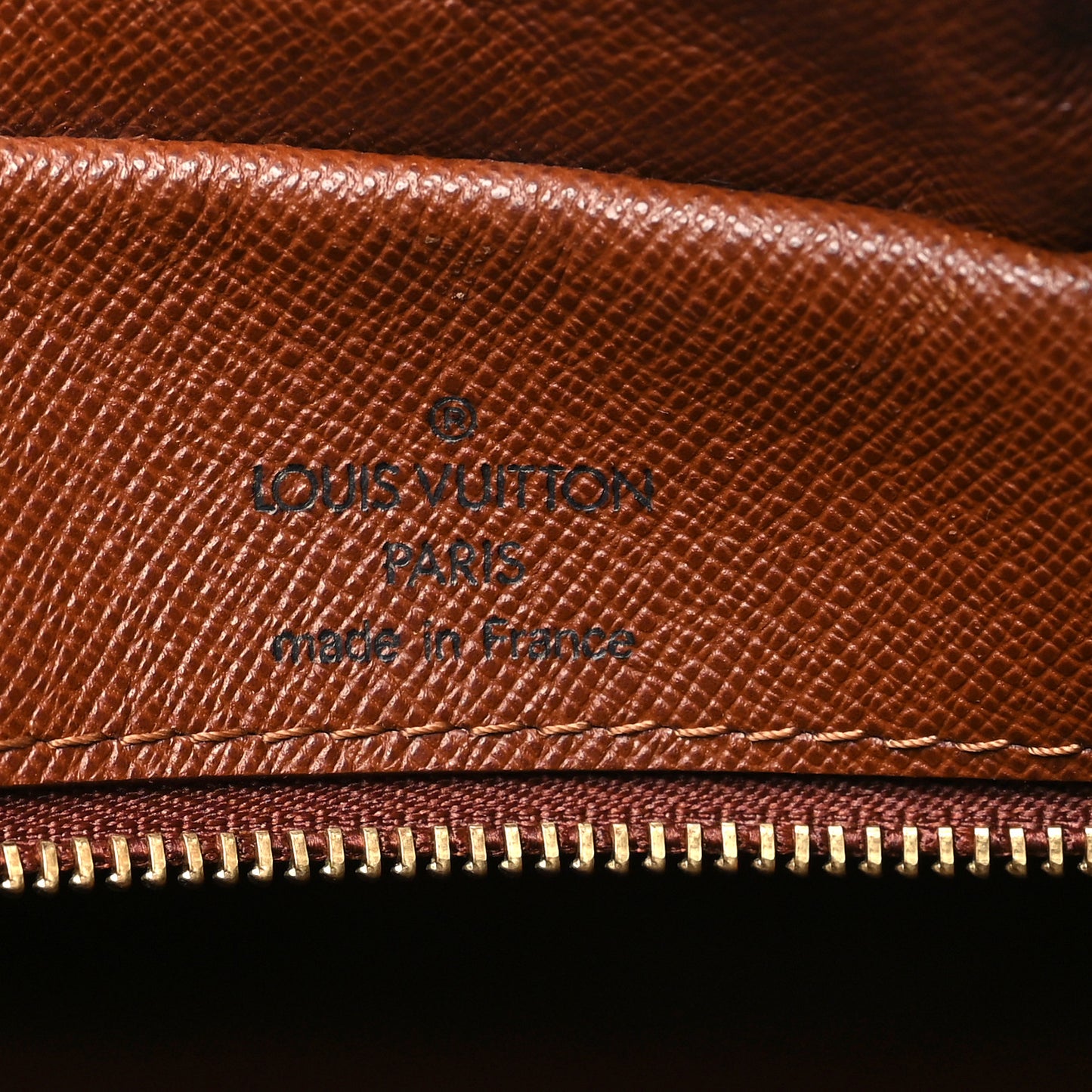 Monogram Nil 28