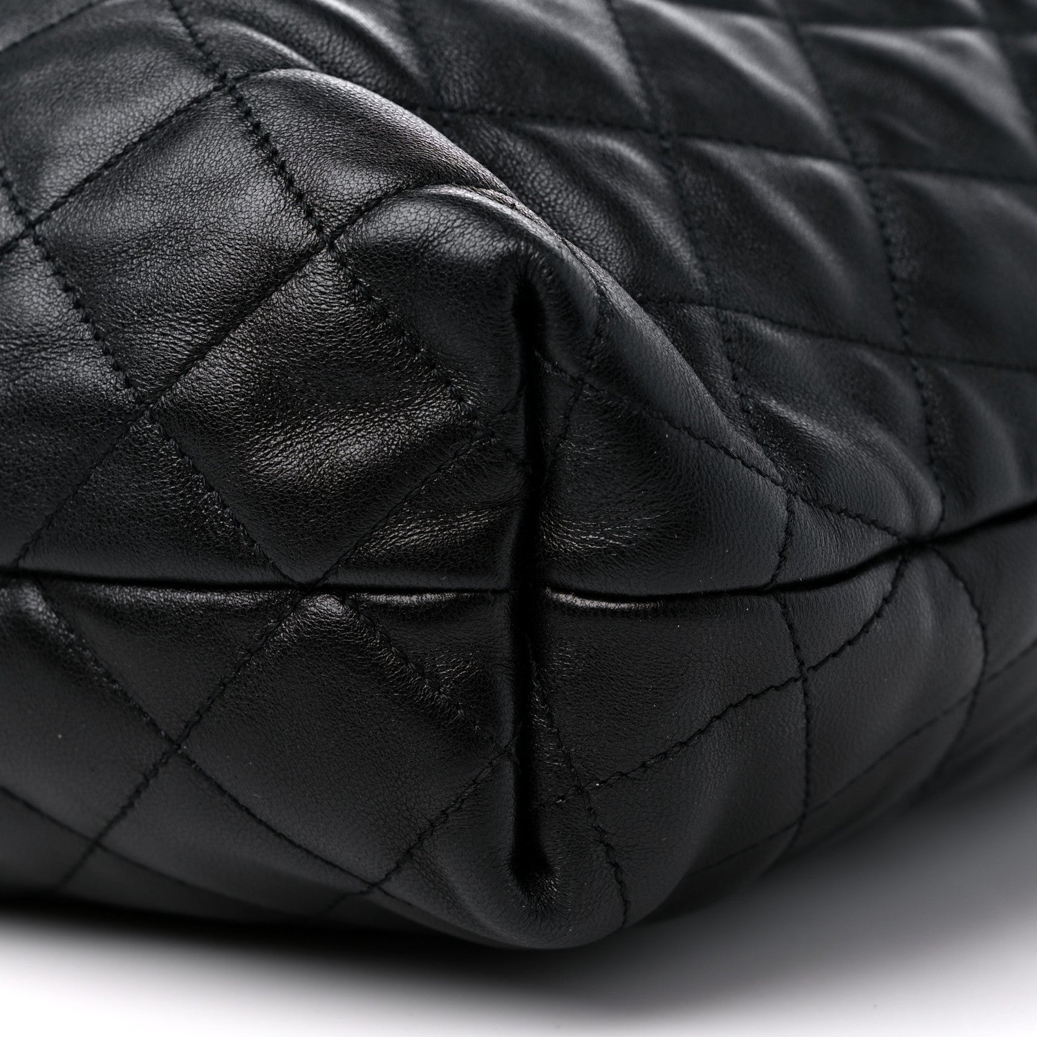 Saint Laurent Lambskin Quilted Maxi Icare Shopping Tote Black 10 of 13