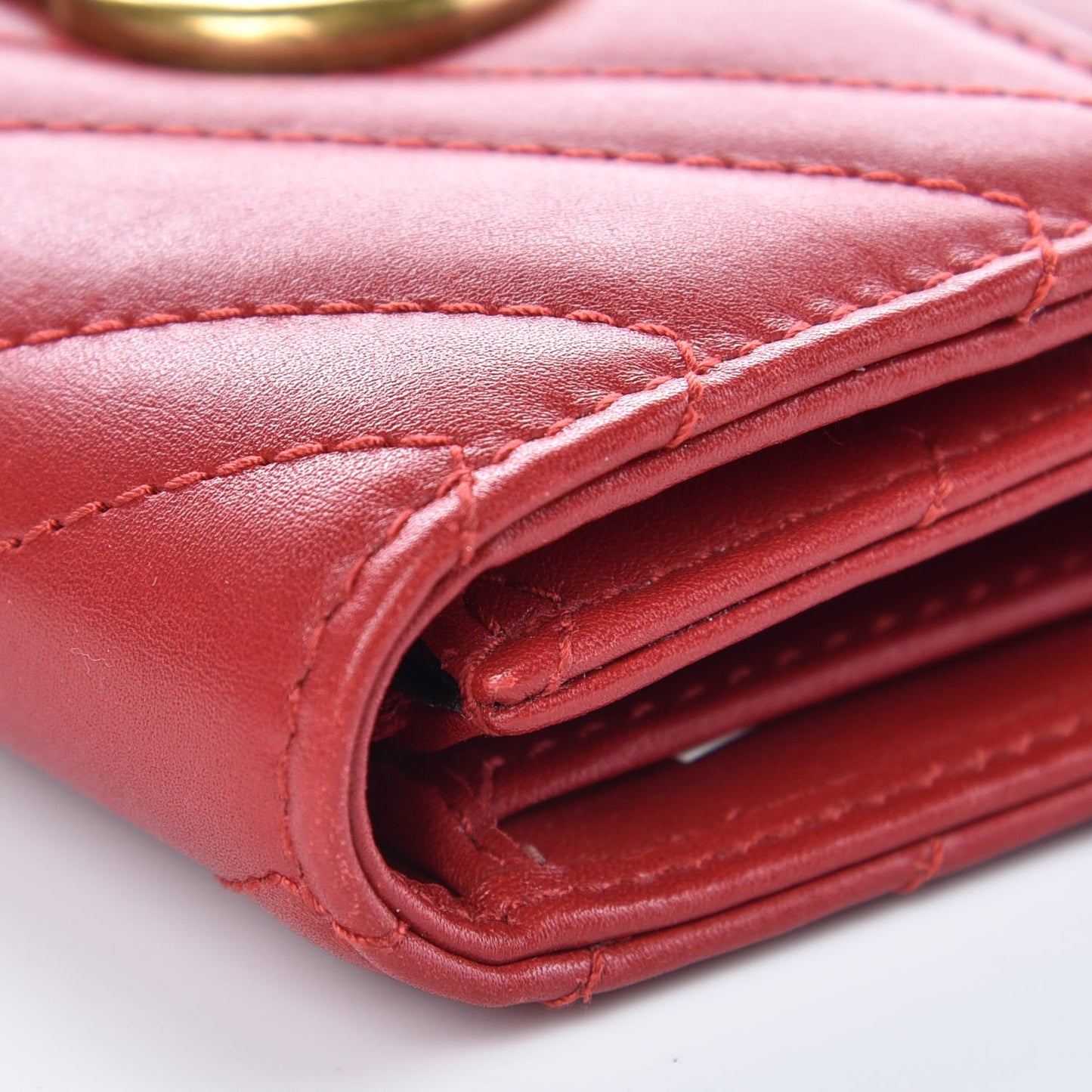 Calfskin Matelasse GG Marmont Wallet Hibiscus Red
