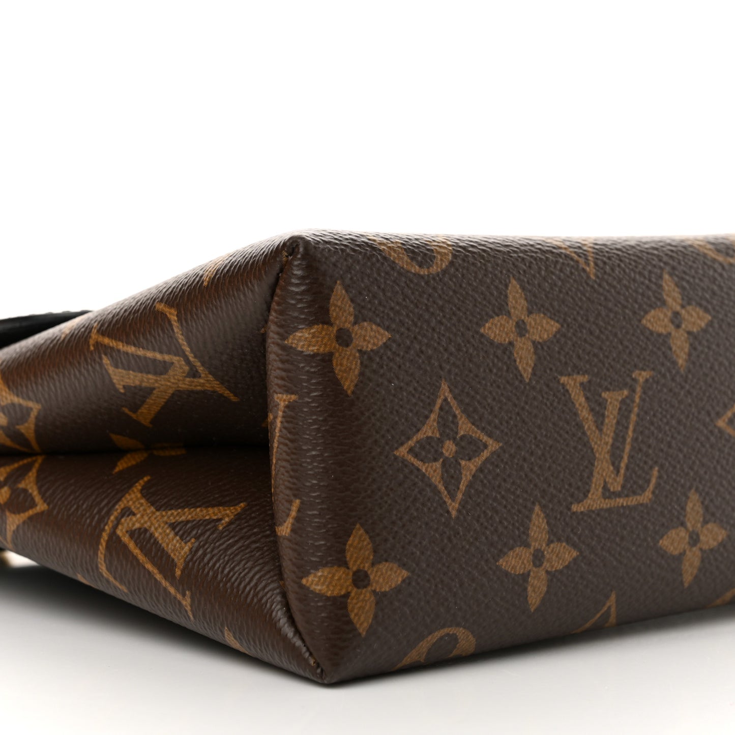 Monogram Locky BB Black