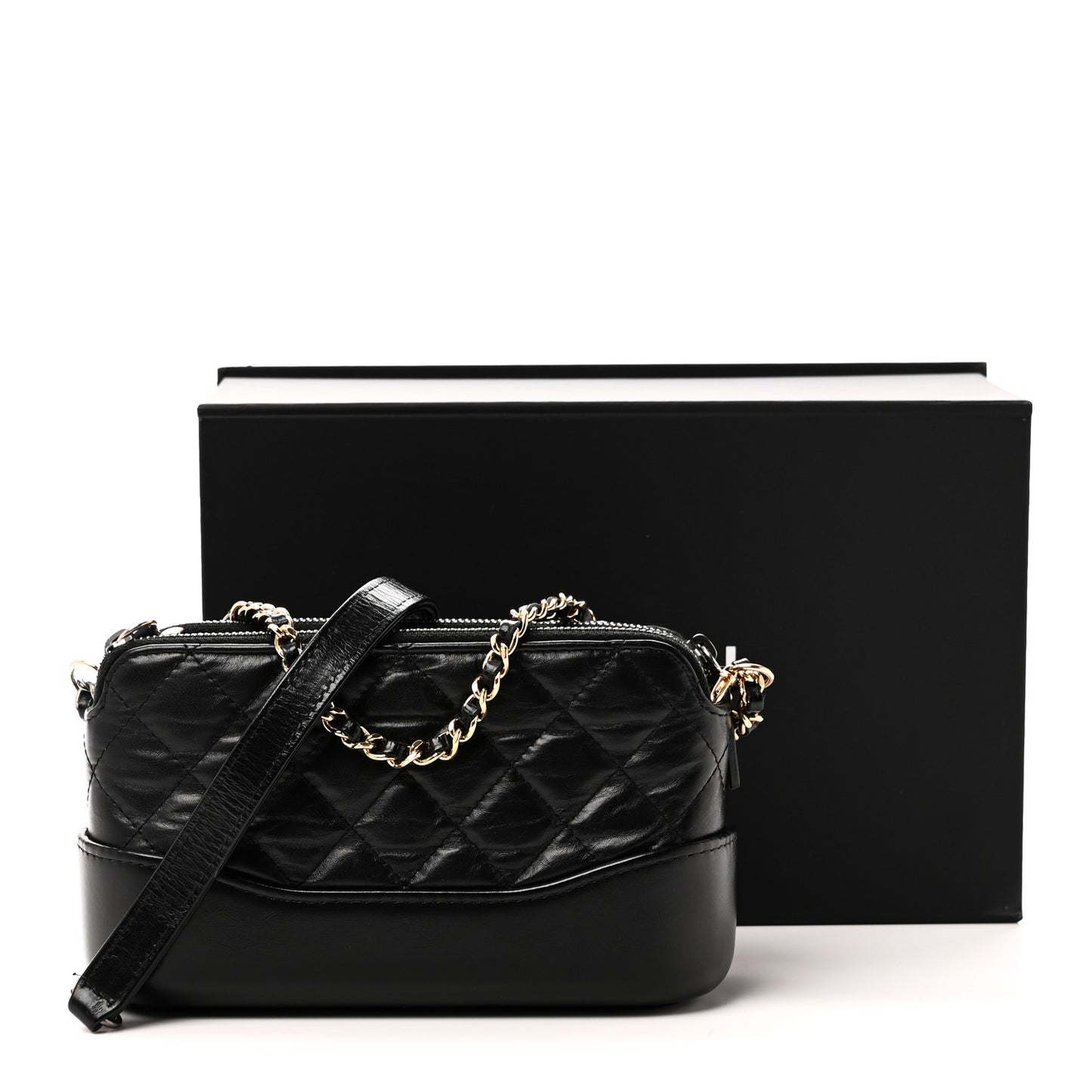 Aged Calfskin Quilted Small Gabrielle Clutch With Chain Black
