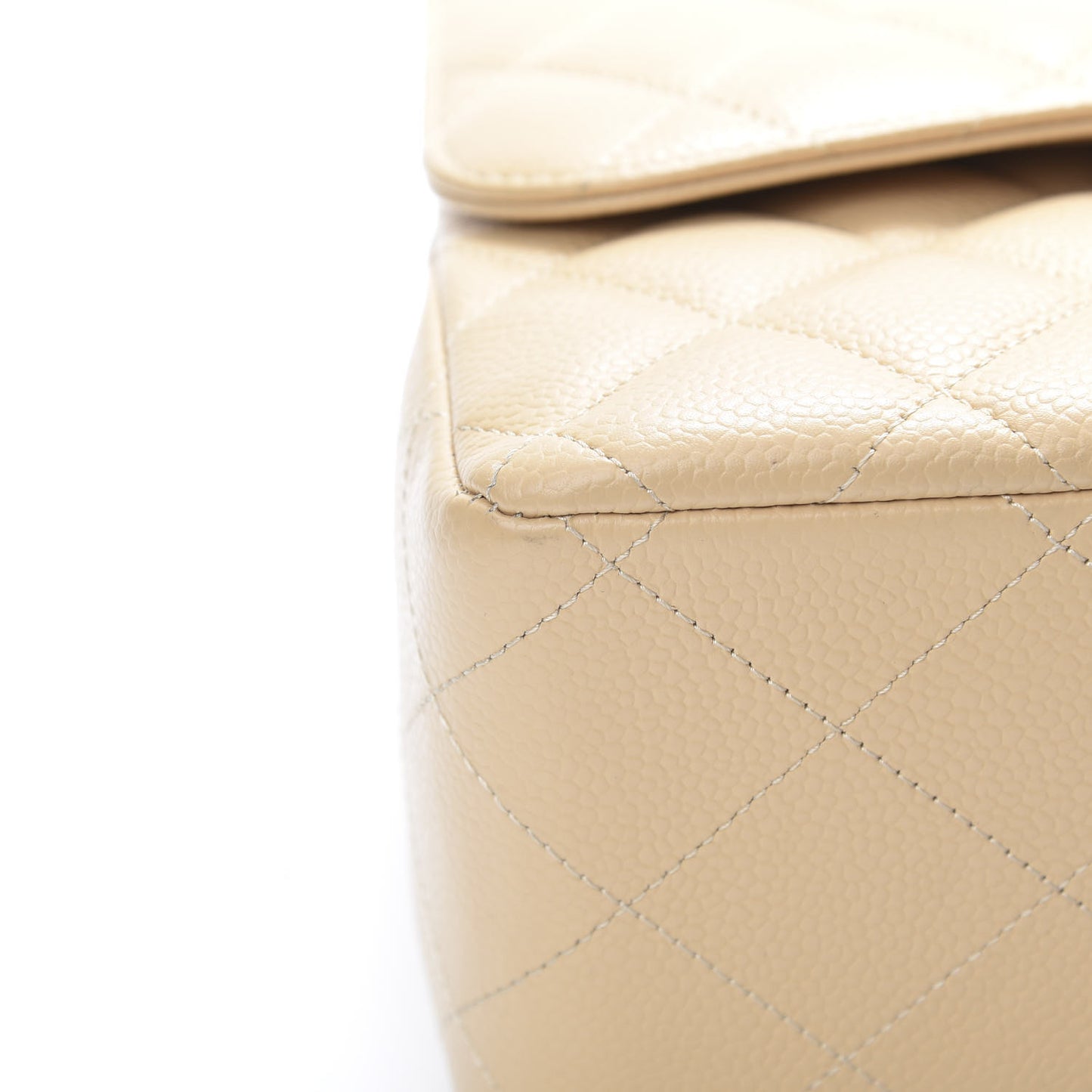 Caviar Quilted Jumbo Double Flap Beige Clair