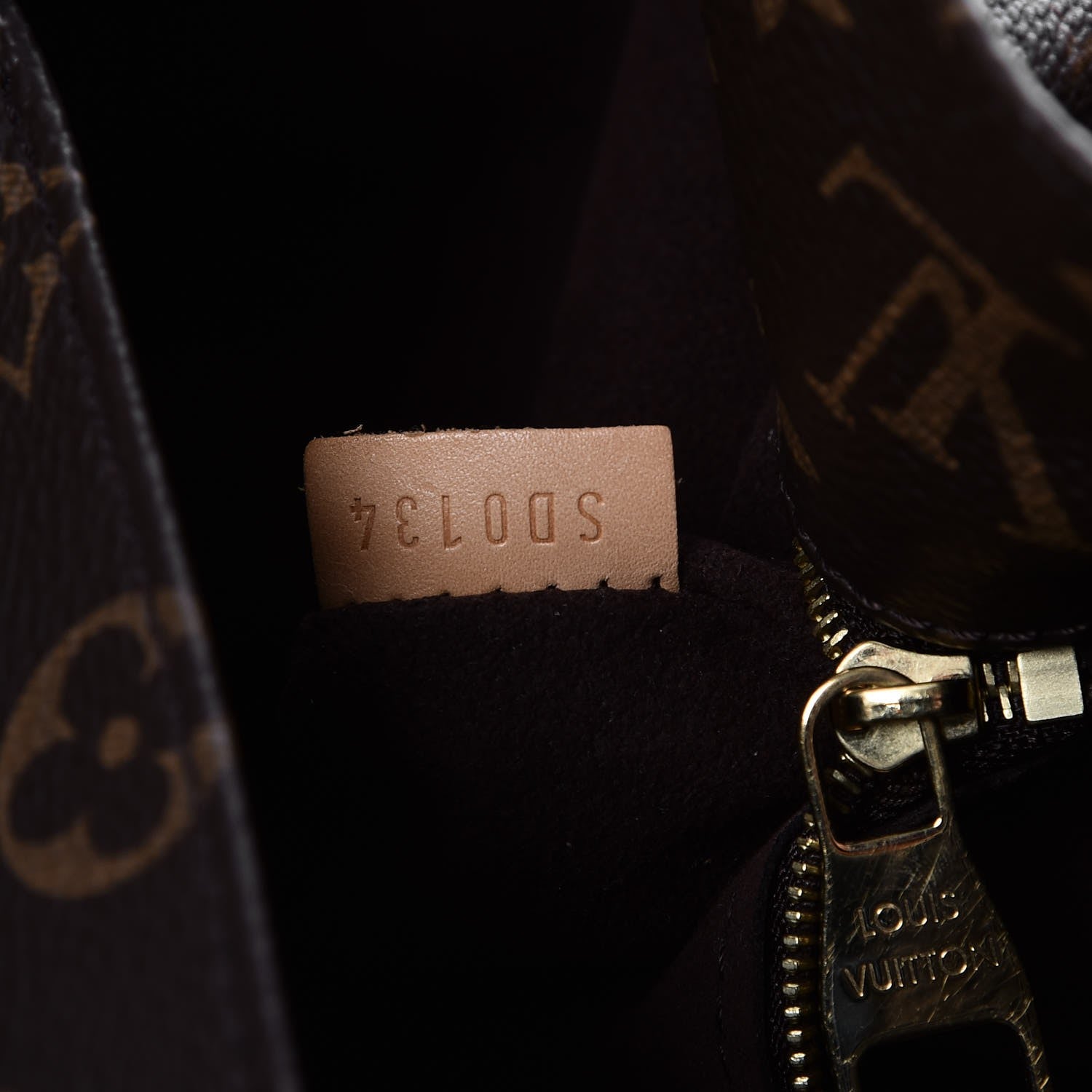 Louis Vuitton Monogram Metis 7 of 7