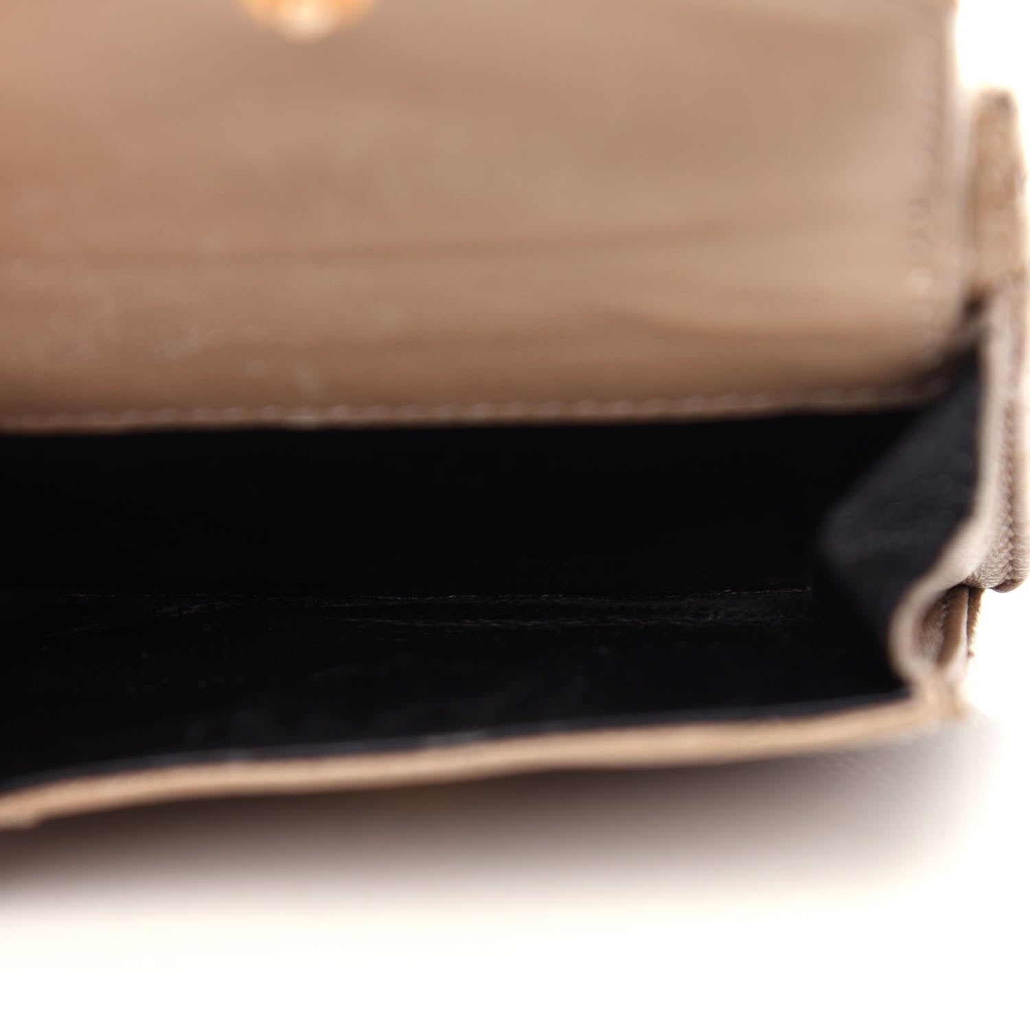 Saint Laurent Grain De Poudre Matelasse Chevron Monogram Tiny Wallet Dark Beige 6 of 9