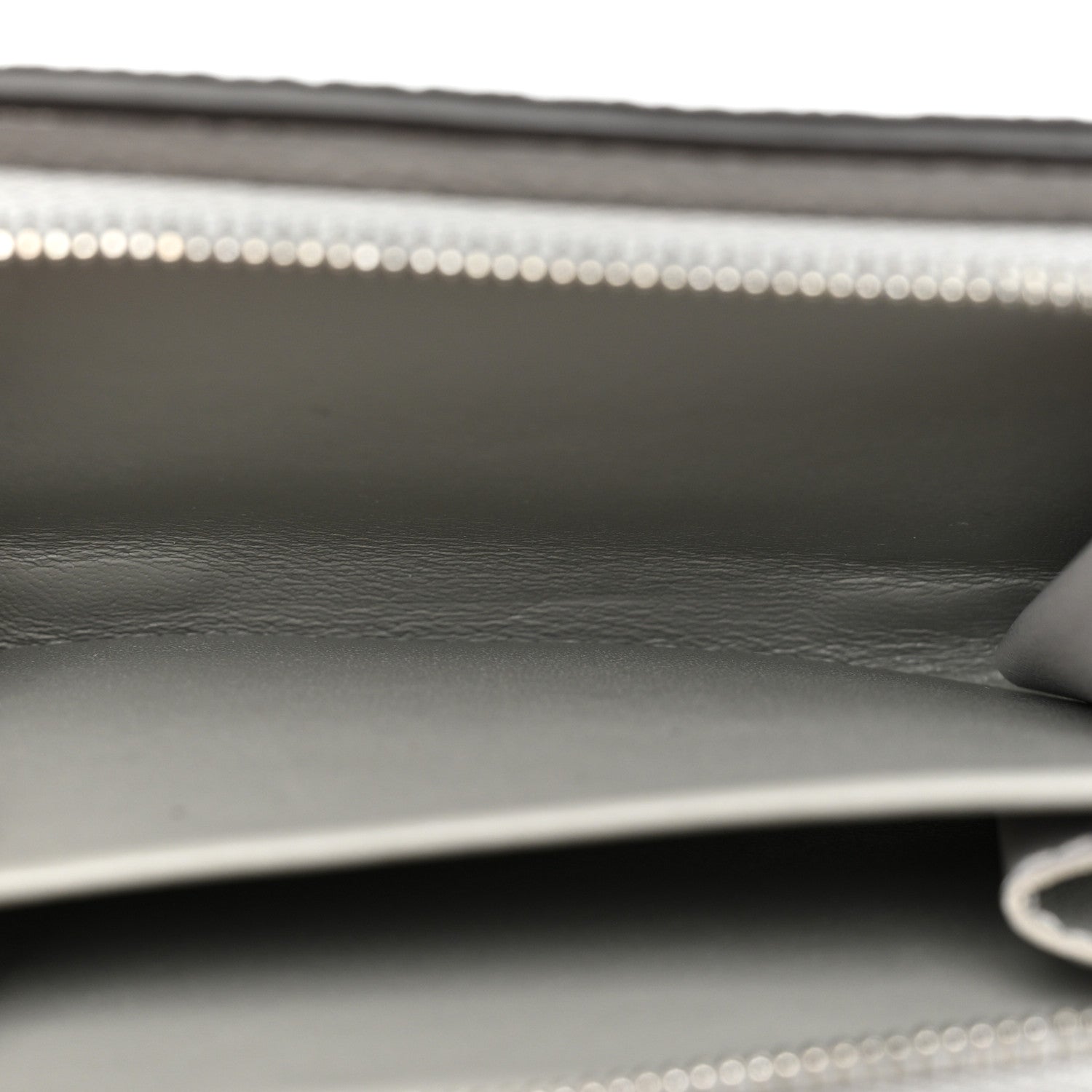 Louis Vuitton Mahina Clea Wallet Gris Souris 6 of 11