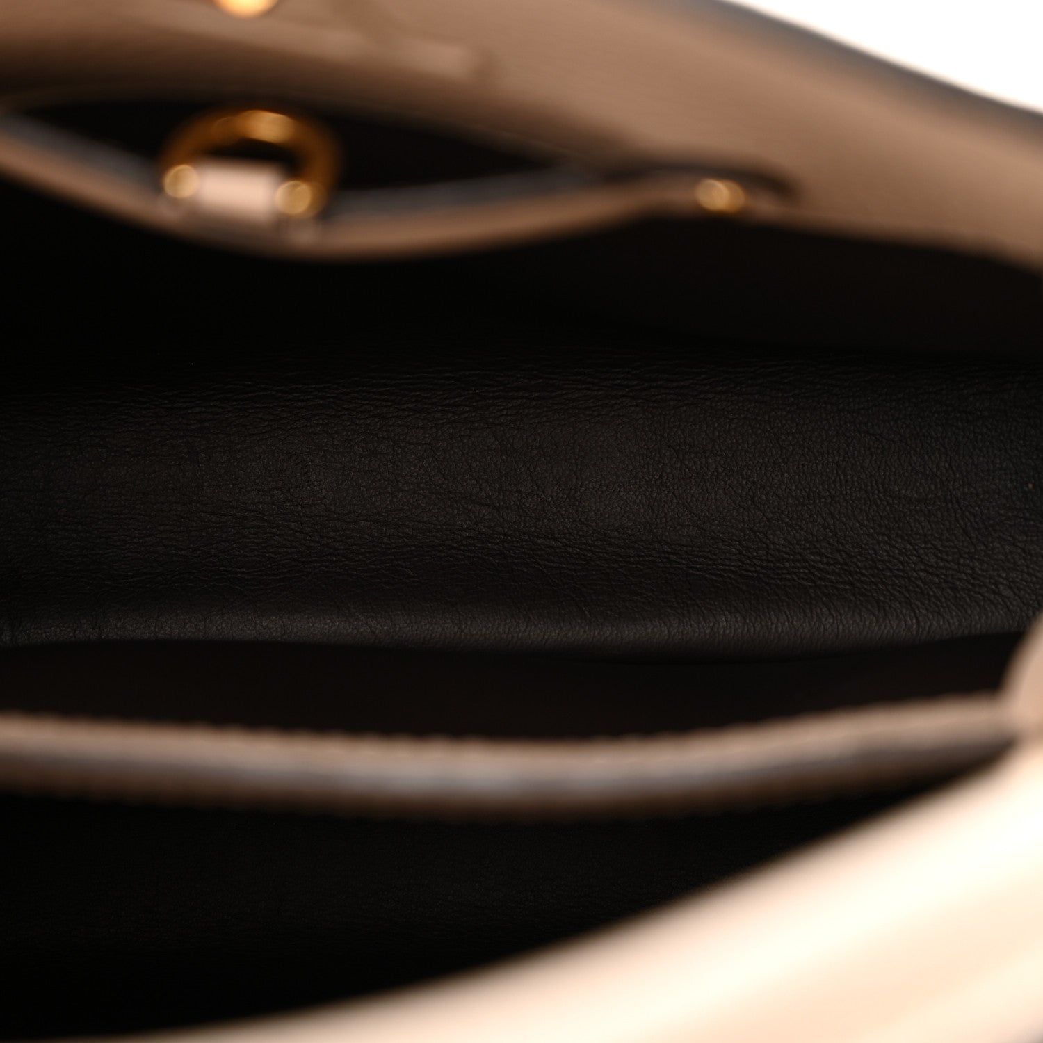 Louis Vuitton Taurillon Capucines BB Galet 5 of 11