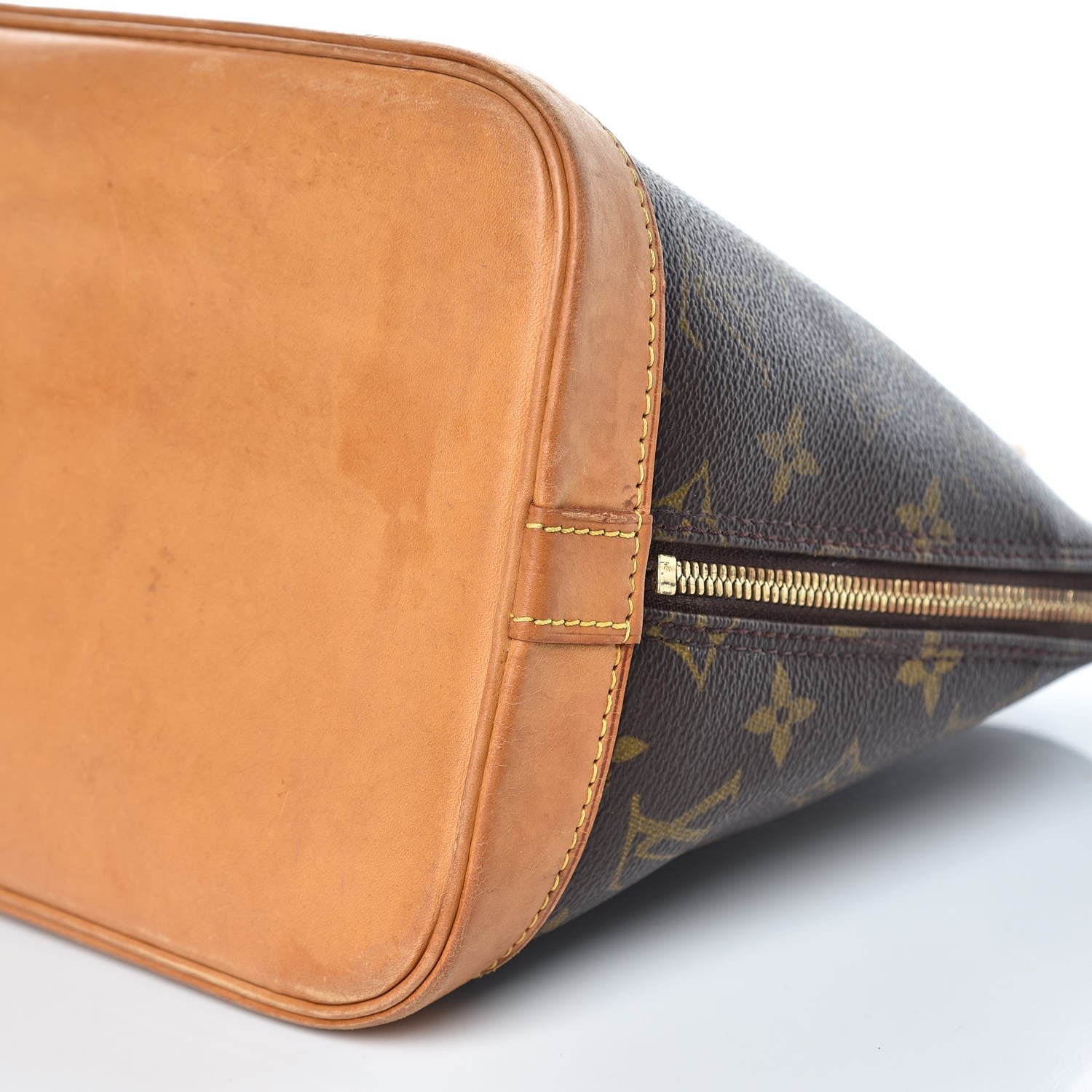 Louis Vuitton Monogram Alma PM 9 of 20