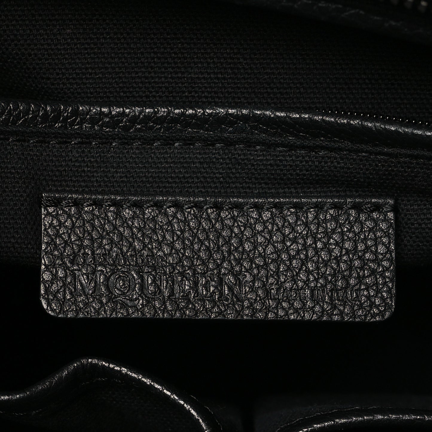 Pebbled Calfskin Small Skull Padlock Zip Around Tote Black