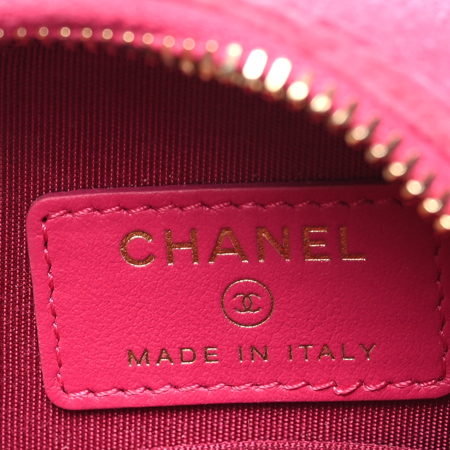 Velvet Round Quilted Pearl Crush Clutch With Chain Pink
