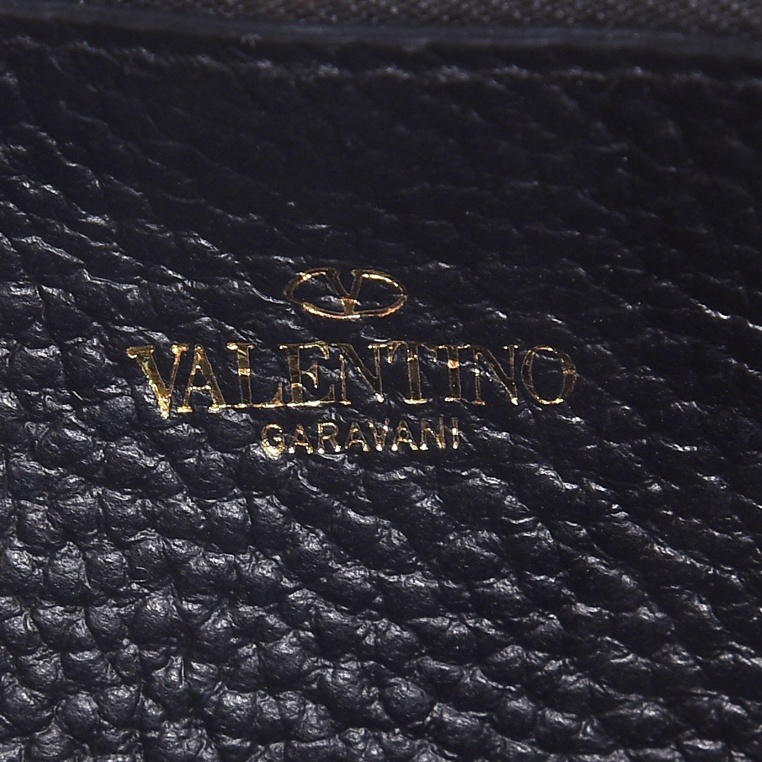Valentino Garavani Pebbled Calfskin Rockstud Zip Around Wallet Black 6 of 8