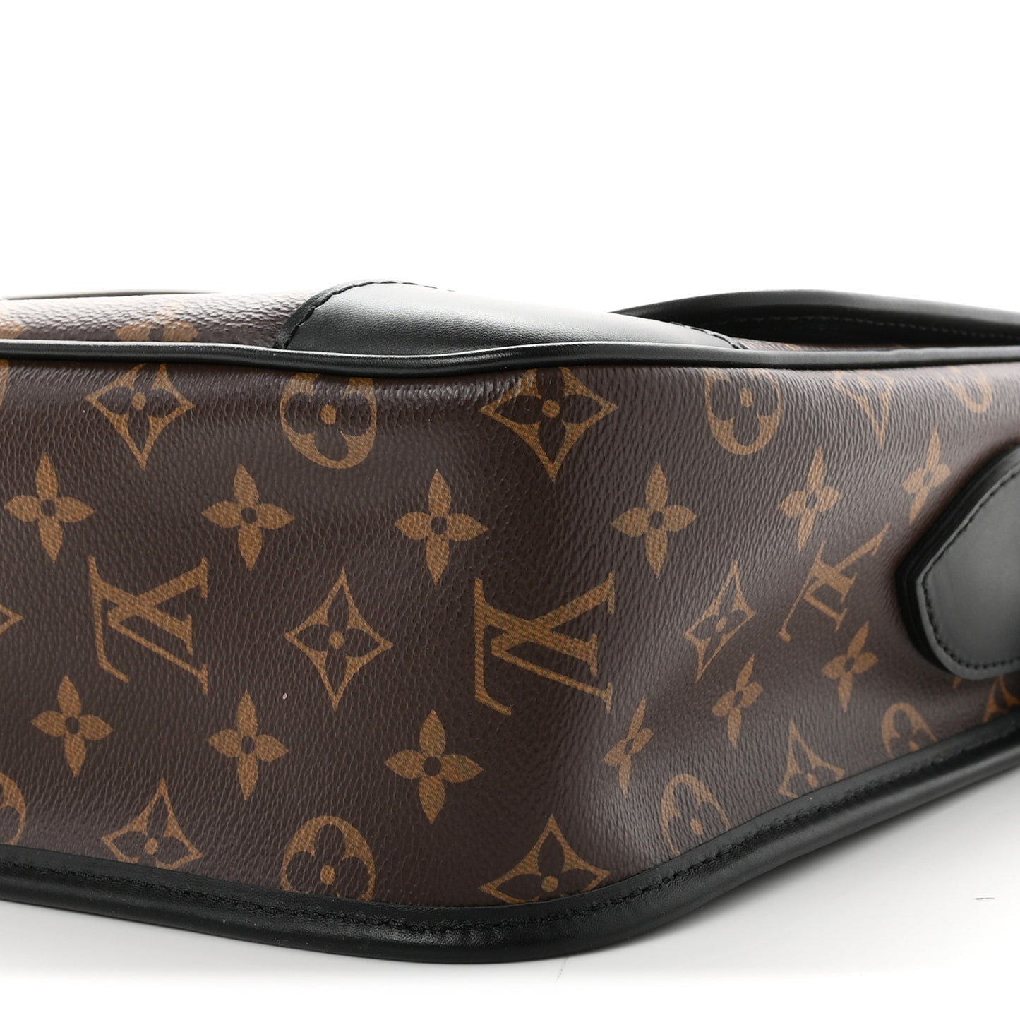 Monogram Macassar Archy Messenger GM