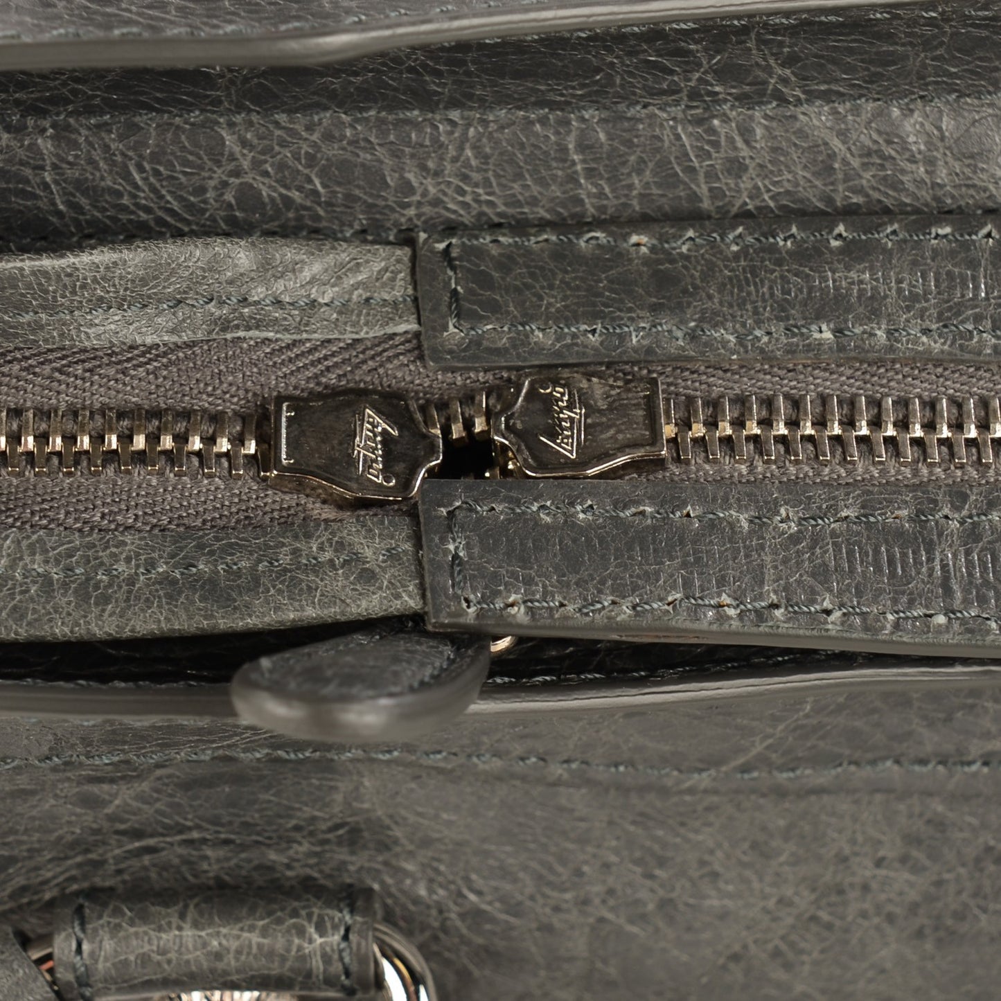 Agneau Giant 12 Silver Hardware City Gris Tarmac