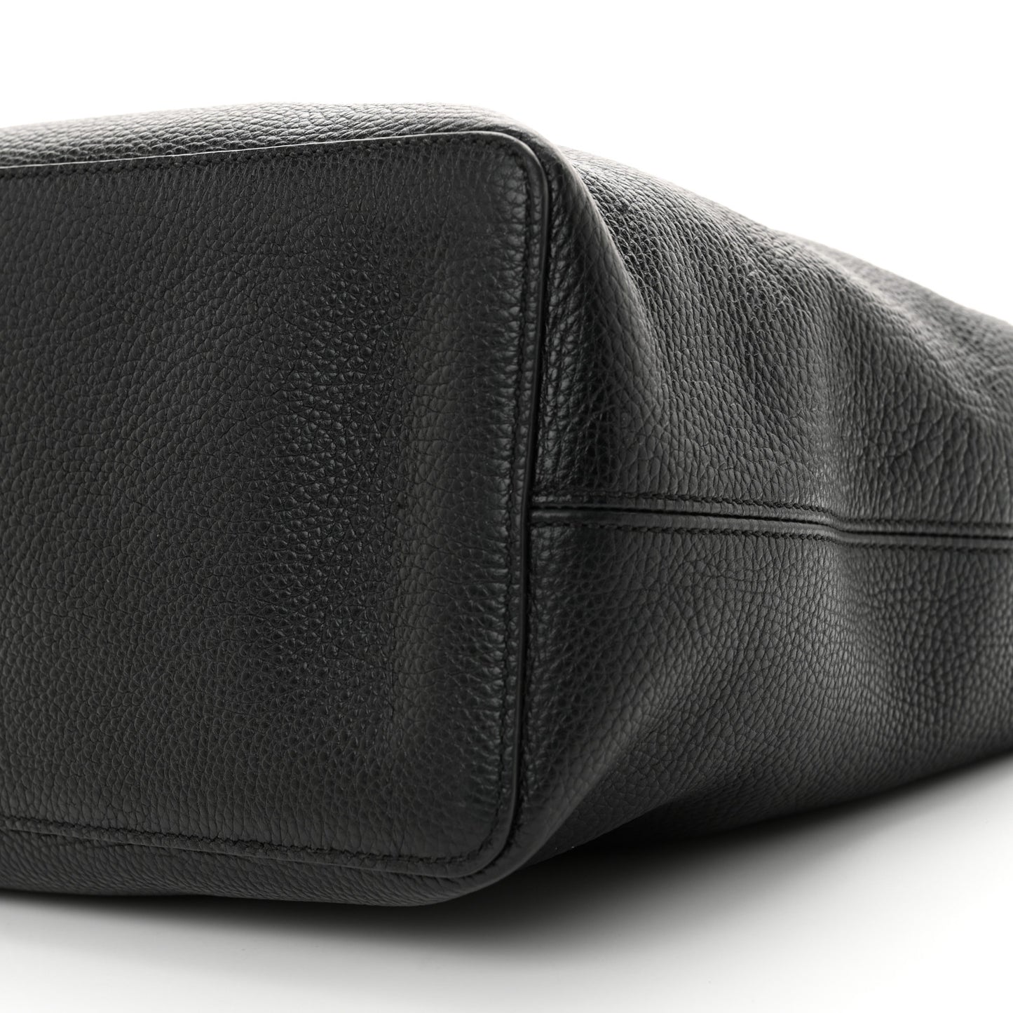 Pebbled Calfskin Large Soho Hobo Black