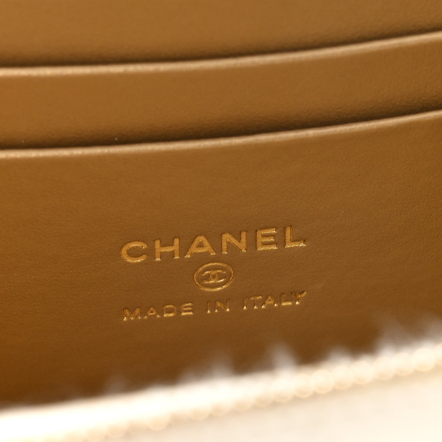 Chanel Lambskin Quilted Pearl Crush Small Vanity Case With Chain White 6 of 13