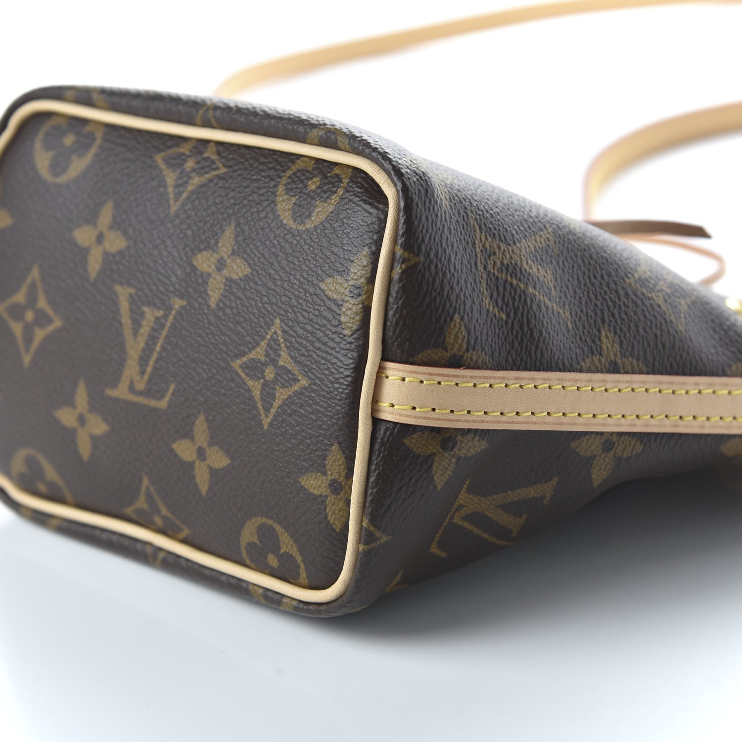 Louis Vuitton Monogram Nano Noe 12 of 21