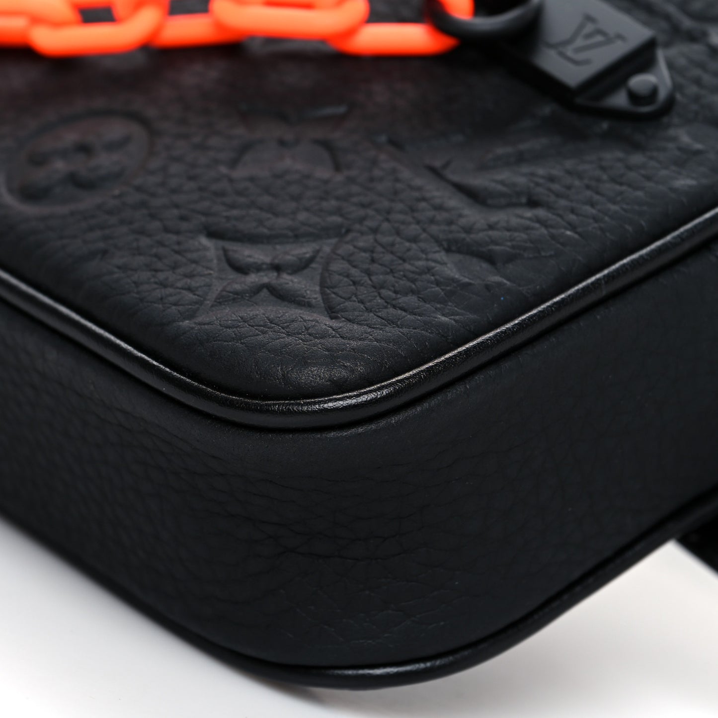 Taurillon Monogram Uniformes Solar Ray Soft Pochette Volga Belt Bag Black