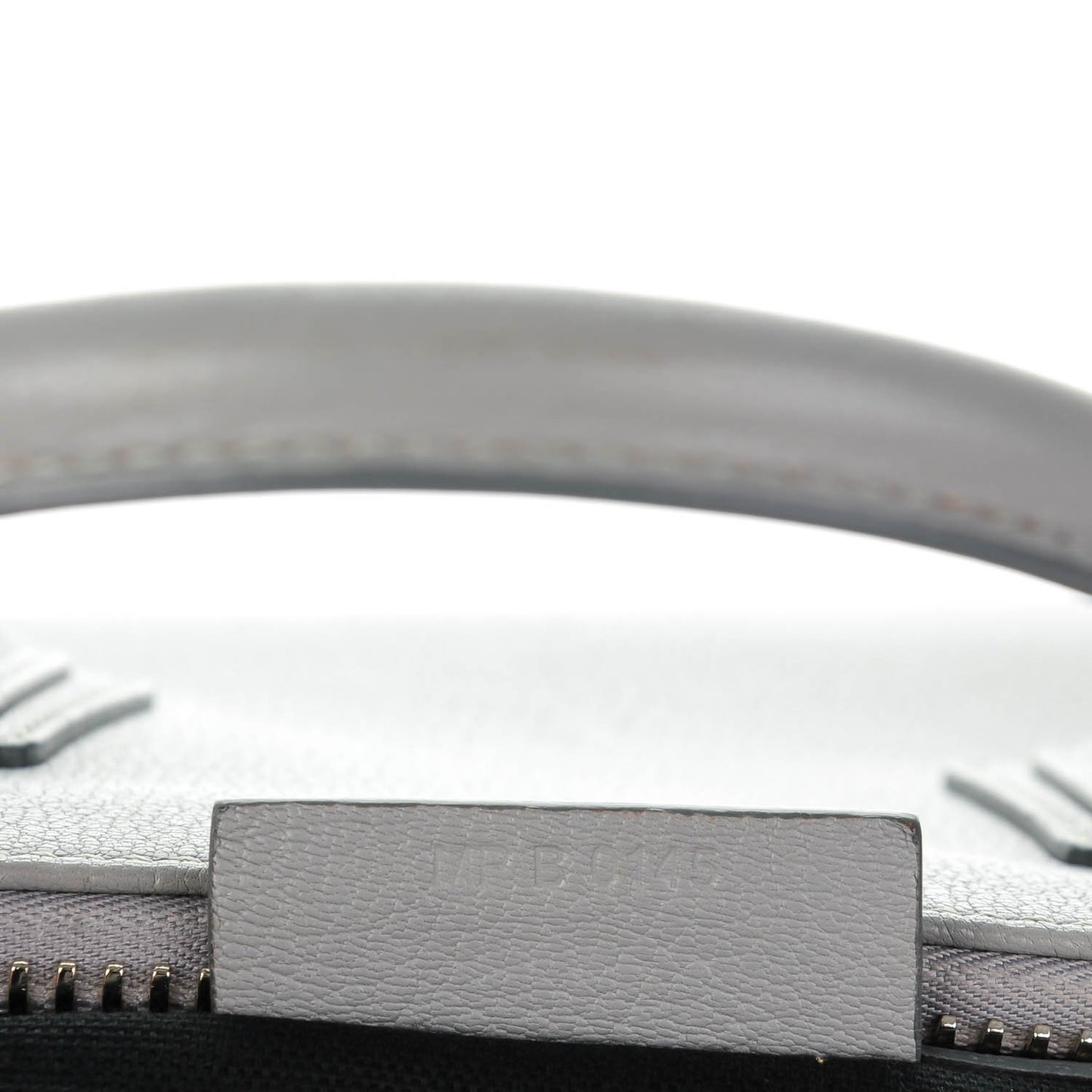 Sugar Goatskin Medium Antigona Pearl Grey