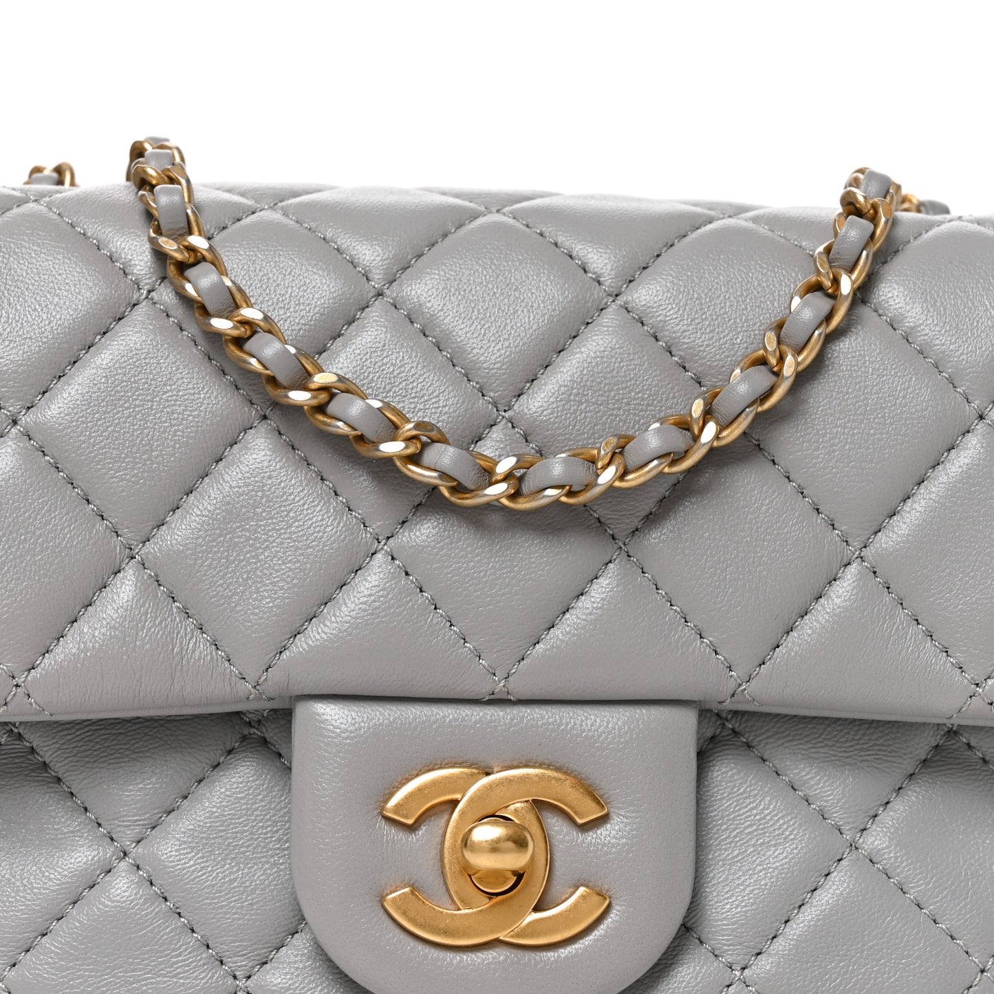 Lambskin Quilted Mini Pearl Crush Flap Light Grey