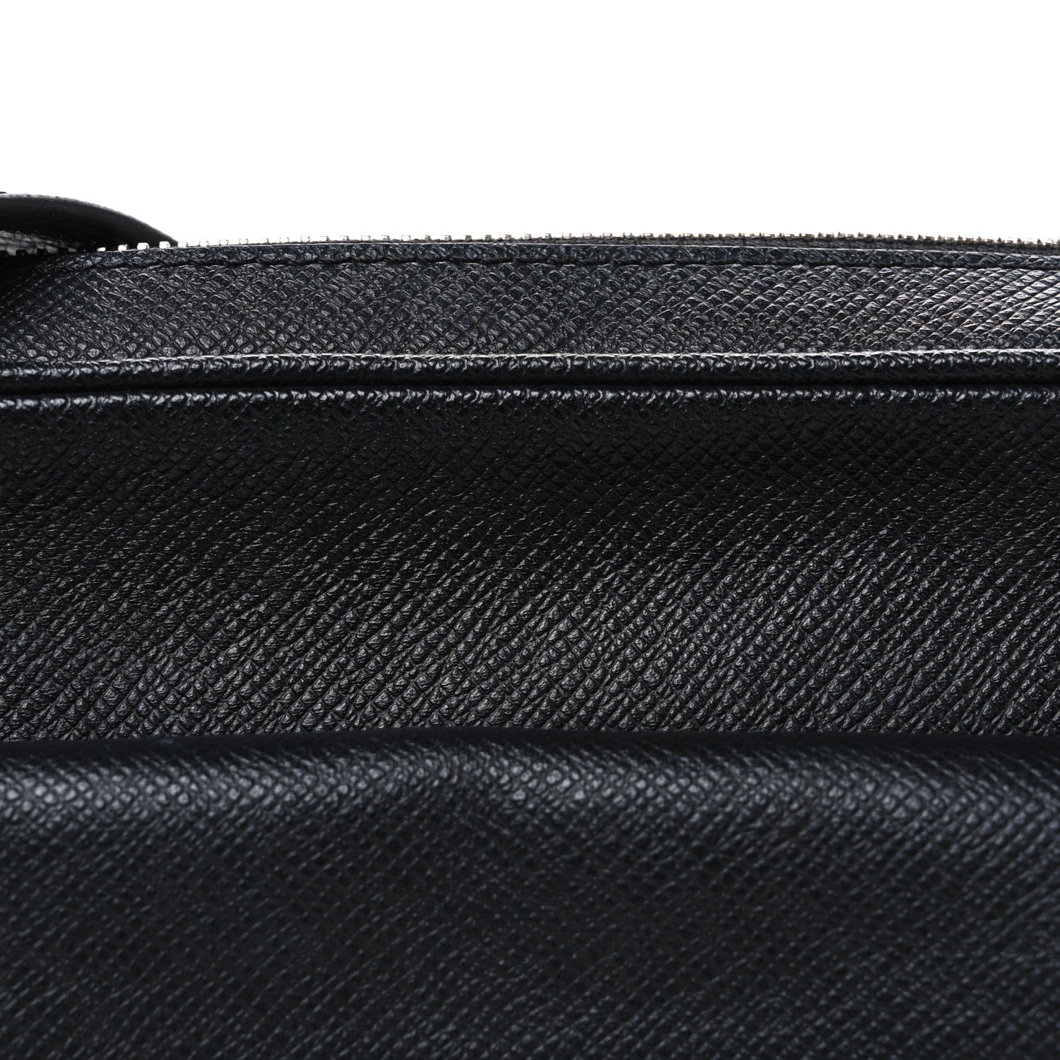 Louis Vuitton Taiga Outdoor Messenger PM  Black 8 of 10