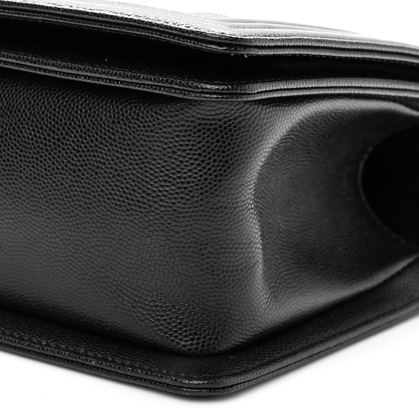 Caviar Quilted Medium Boy Flap Black