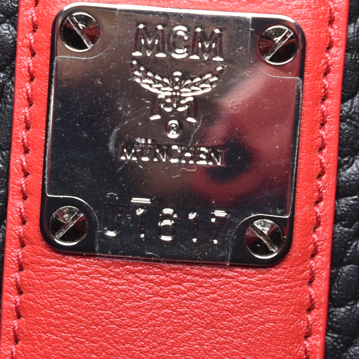 MCM Visetos Medium Liz Reversible Shopper Tote Black Red 10 of 14