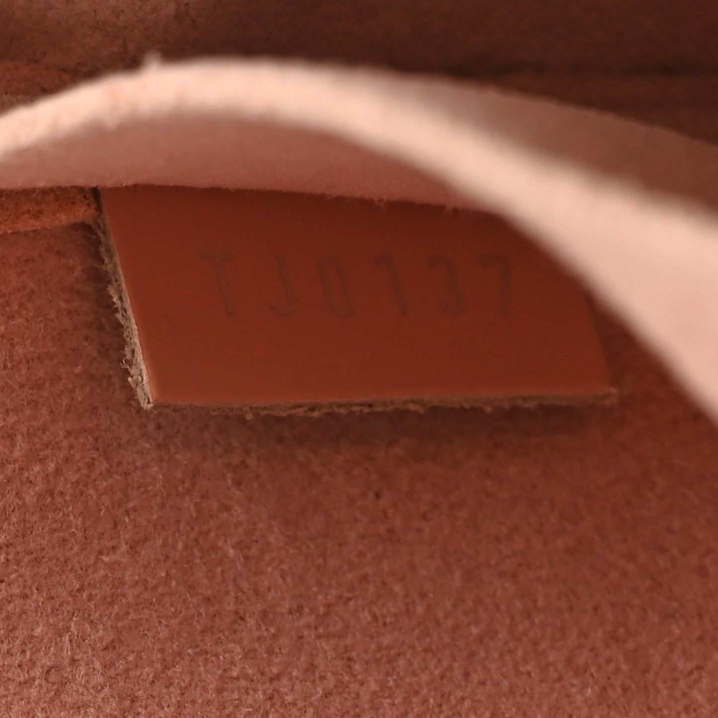 Epi Pochette Felicie Rose Ballerine