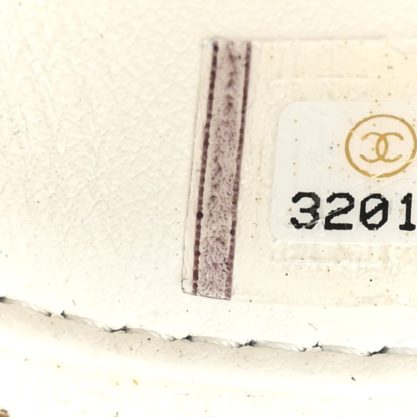 Caviar Quilted Small Vanity Case With Chain White