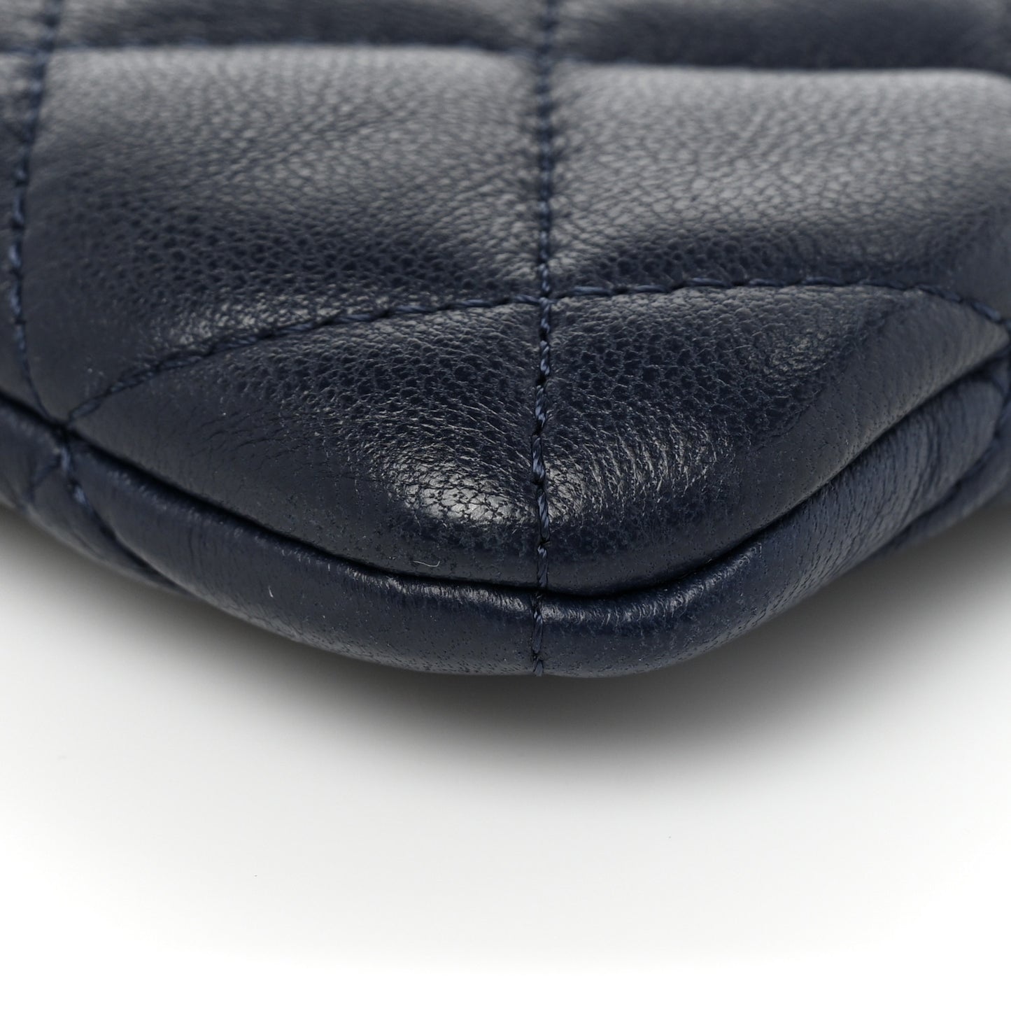 Lambskin Quilted Medium Cosmetic Case Navy