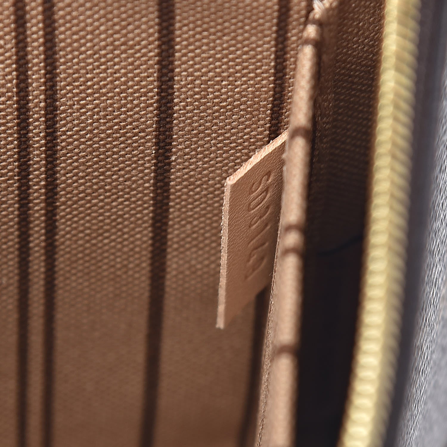Louis Vuitton Monogram Neverfull MM GM Pochette 8 of 8