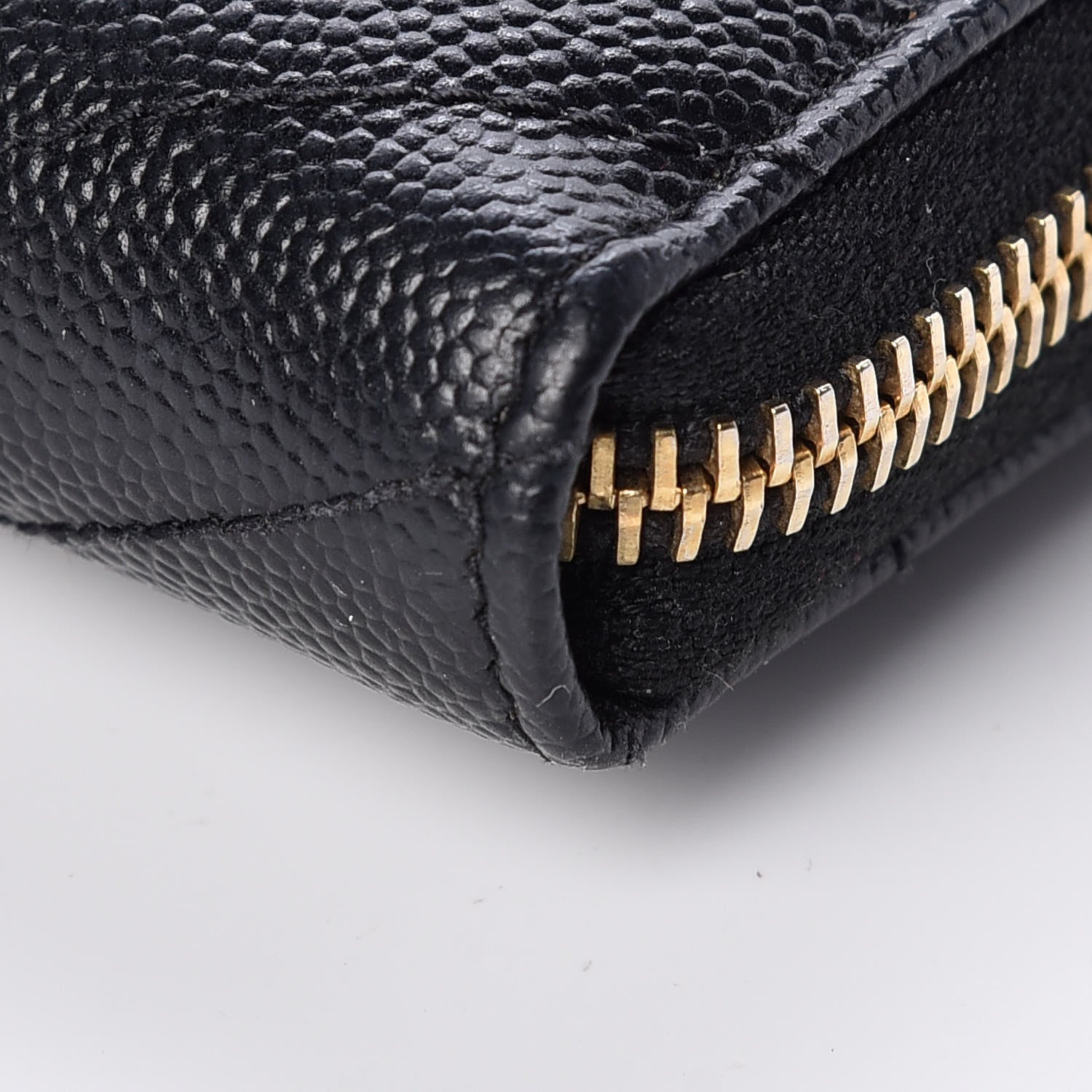 Saint Laurent Grain De Poudre Matelasse Chevron Monogram Zip Around Wallet Black 9 of 9