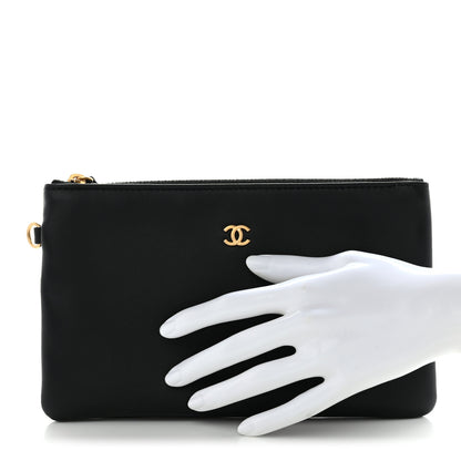 Chanel Shiny Calfskin Chanel 22 Removable Pouch Black 2 of 6