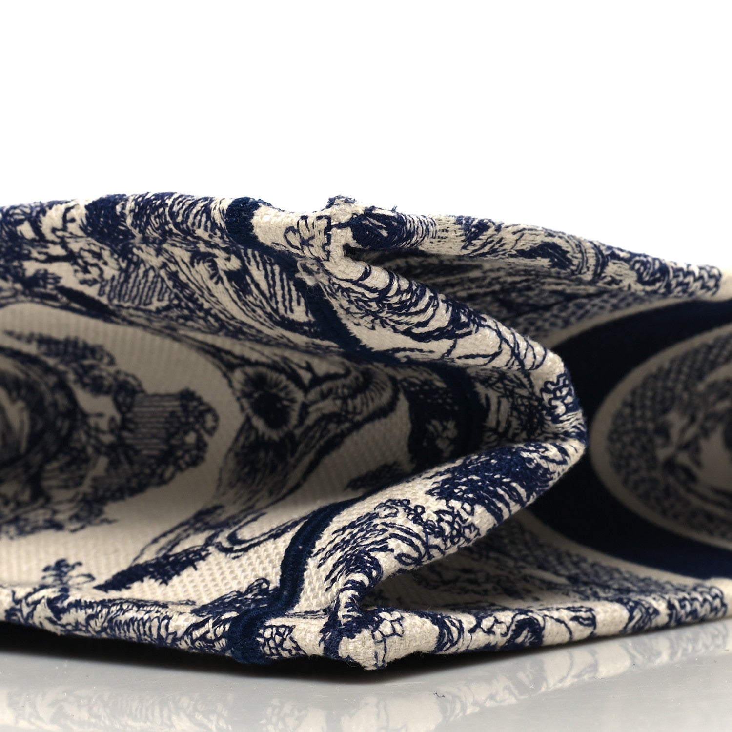 Christian Dior Canvas Embroidered Medium Dioriviera Toile De Jouy Book Tote Blue 10 of 13