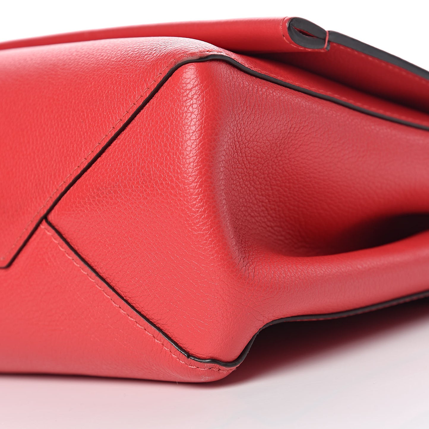 Soft Calfskin Lockme II Top Handle Rubis