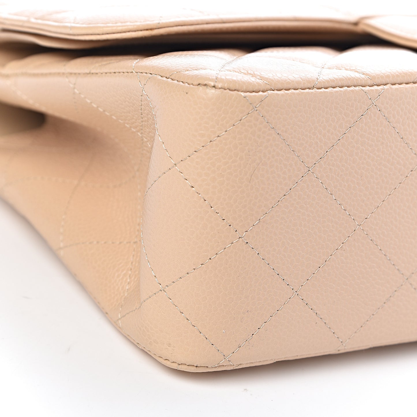 Caviar Quilted Jumbo Double Flap Beige Clair