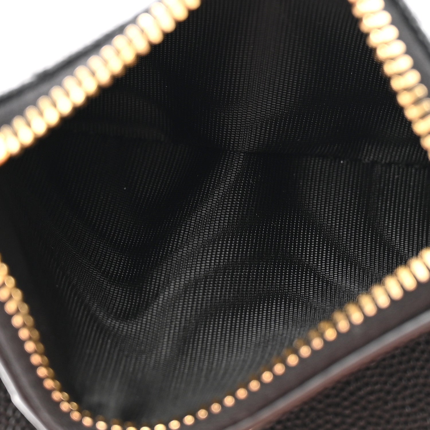 Saint Laurent Grain De Poudre Matelasse Chevron Monogram Zipped Card Case Black 6 of 10