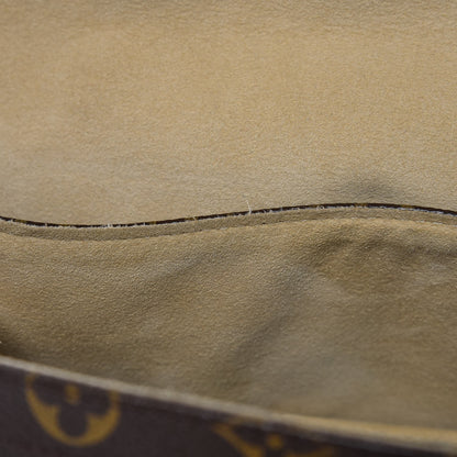 Louis Vuitton Monogram Beverly GM 18 of 33