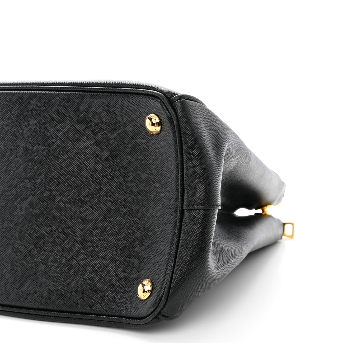 Saffiano Medium Galleria Double Zip Tote Black
