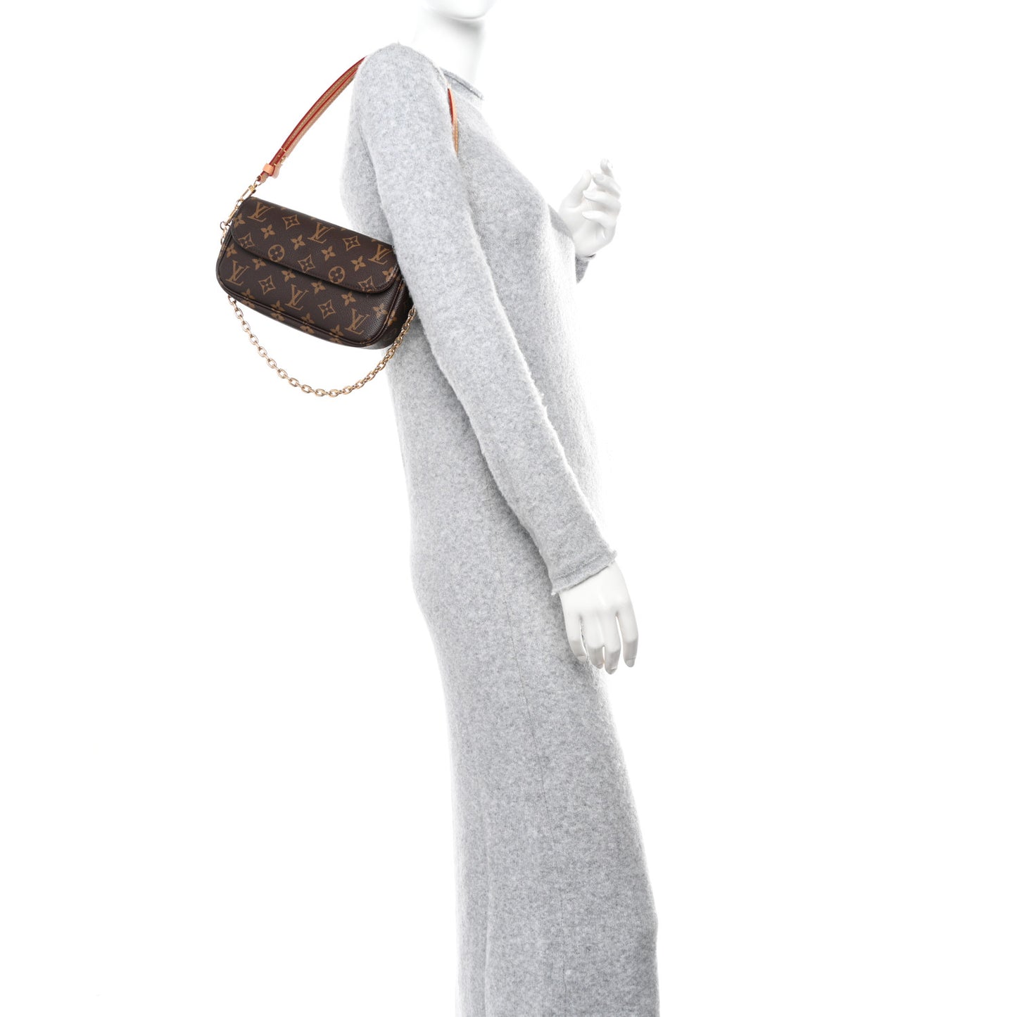 Monogram Ivy Wallet On Chain