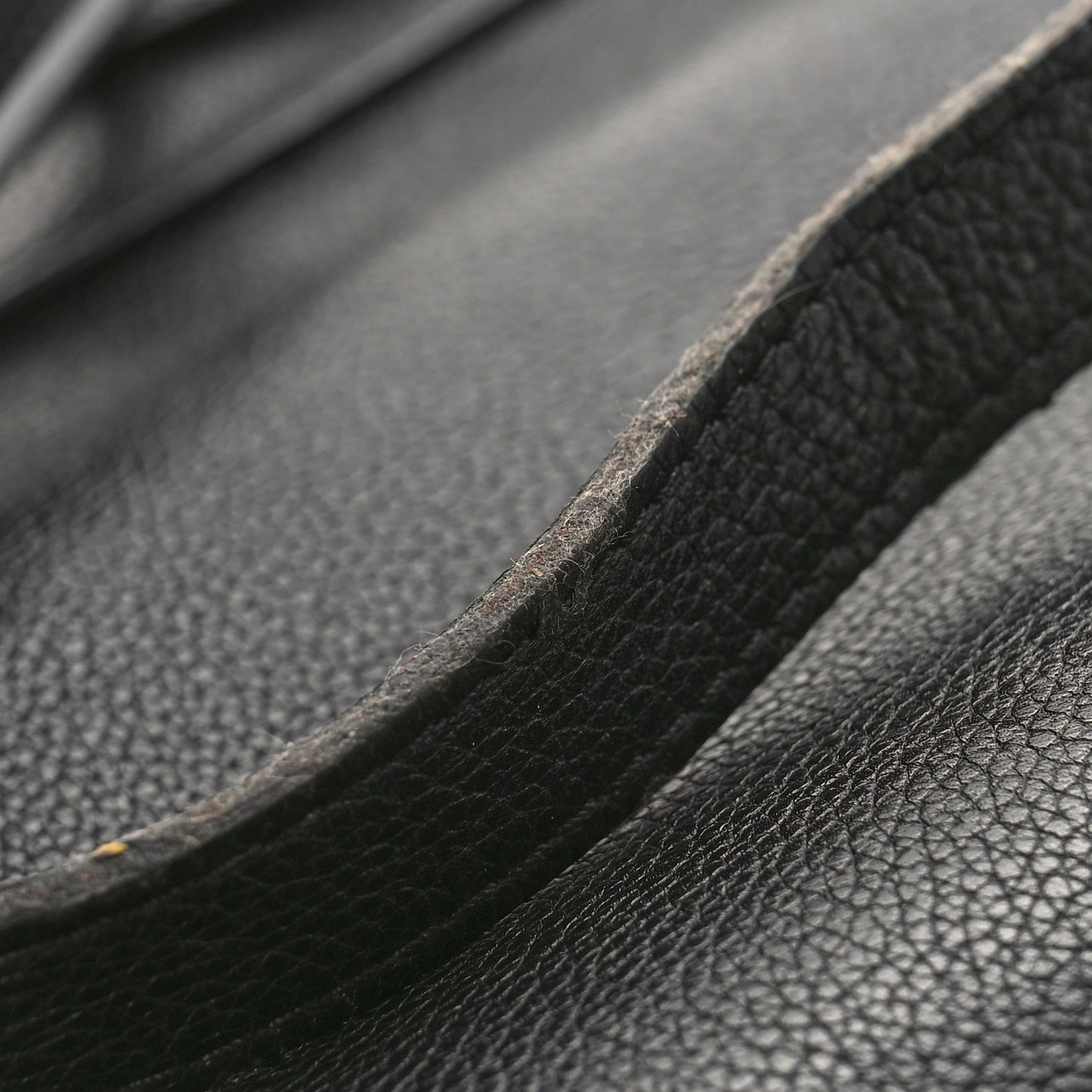 Soft Calfskin Lockme II Top Handle Black