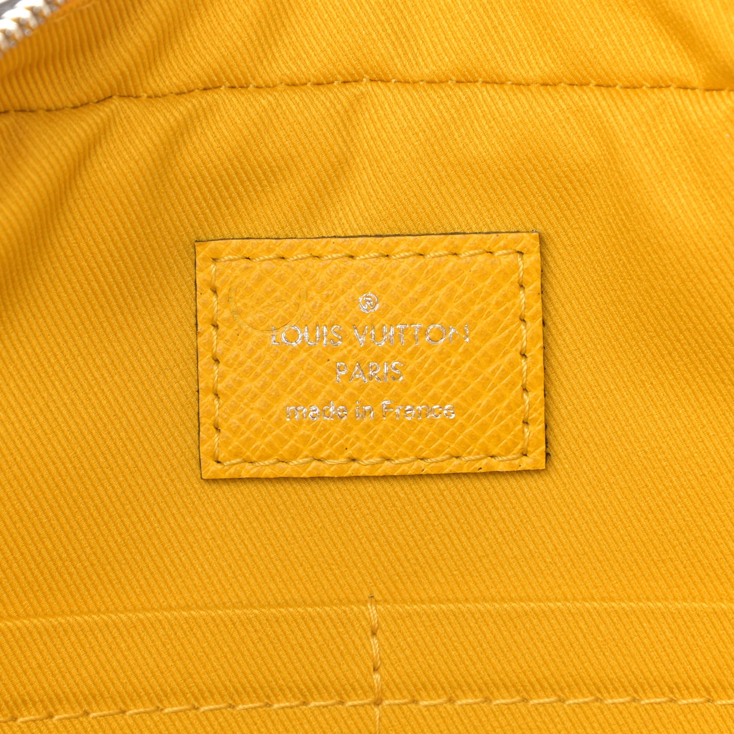 Taiga Porte Documents Voyage PM Yellow Altair