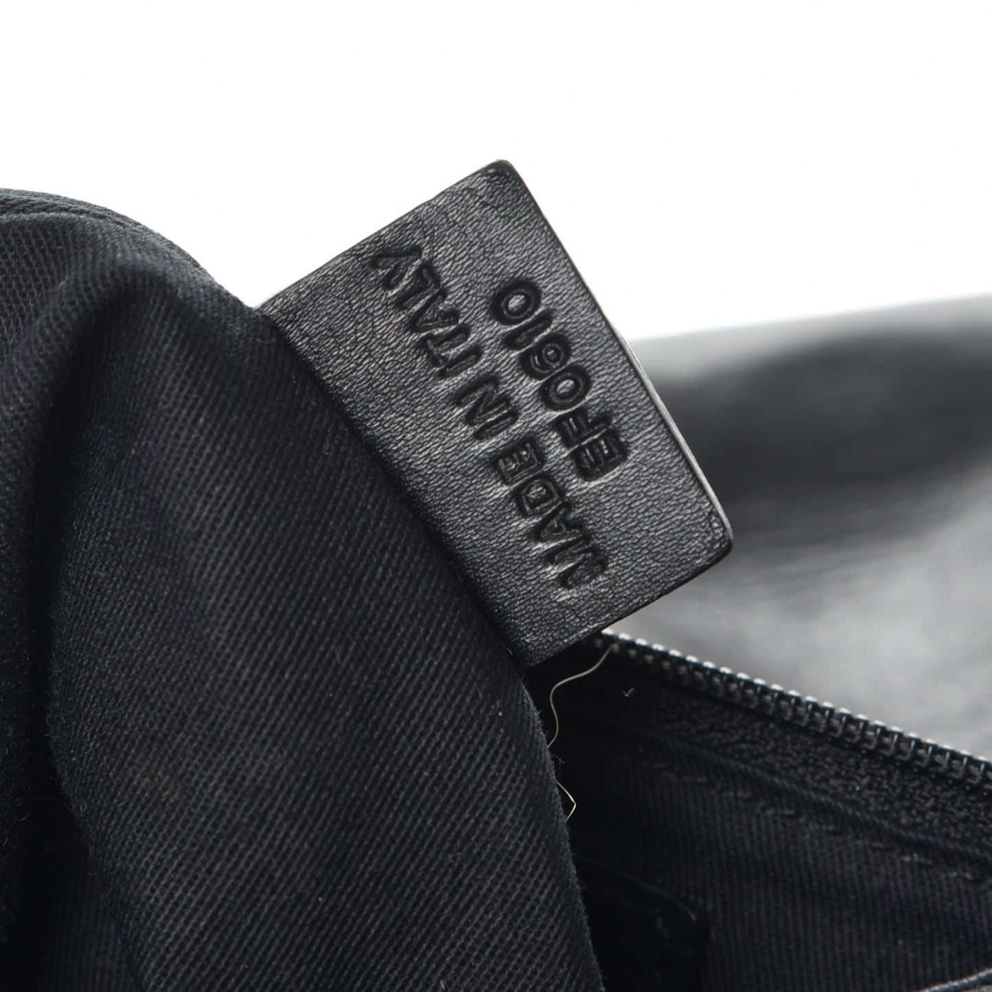 Calfskin Cable Embossed Leather Eve Shoulder Bag Black