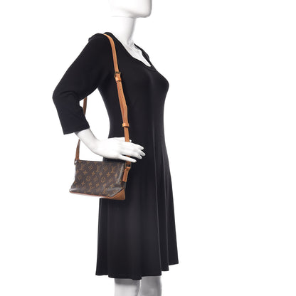 Louis Vuitton Monogram Trotteur 2 of 15