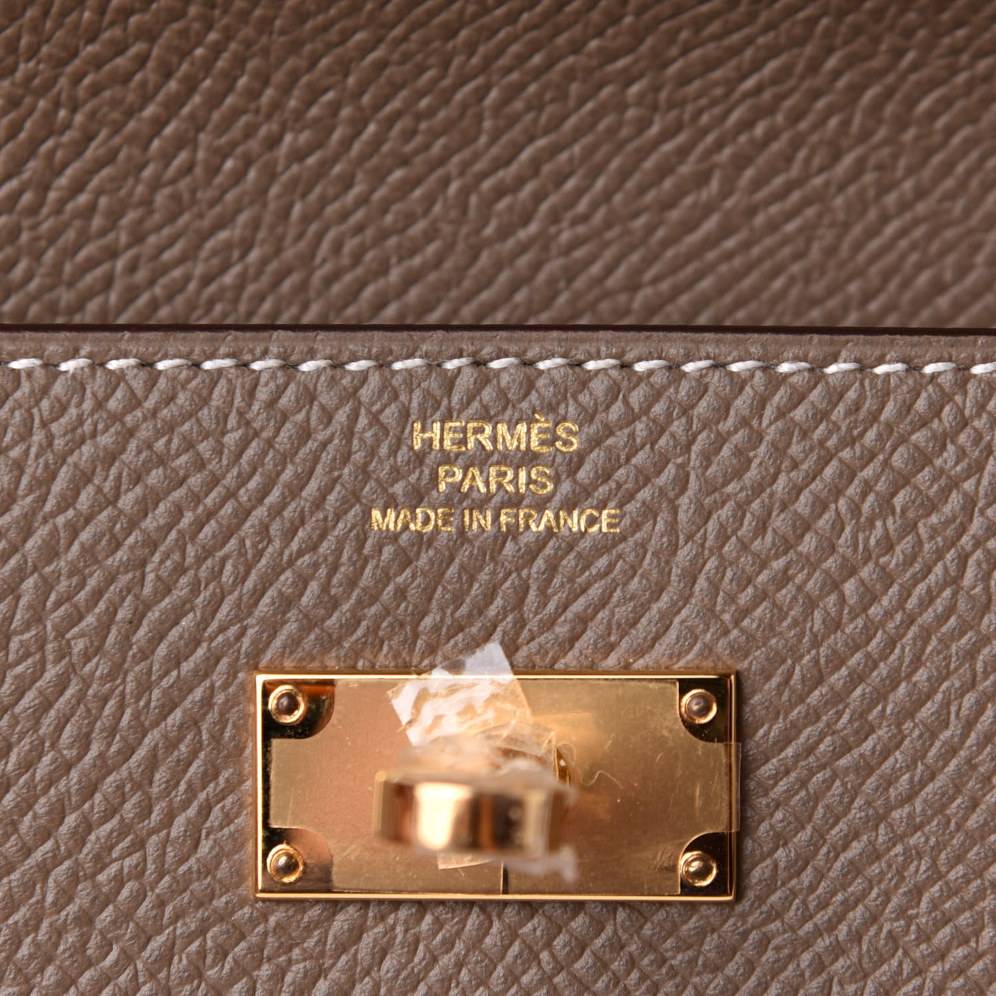 Epsom Kelly Longue Wallet Etoupe